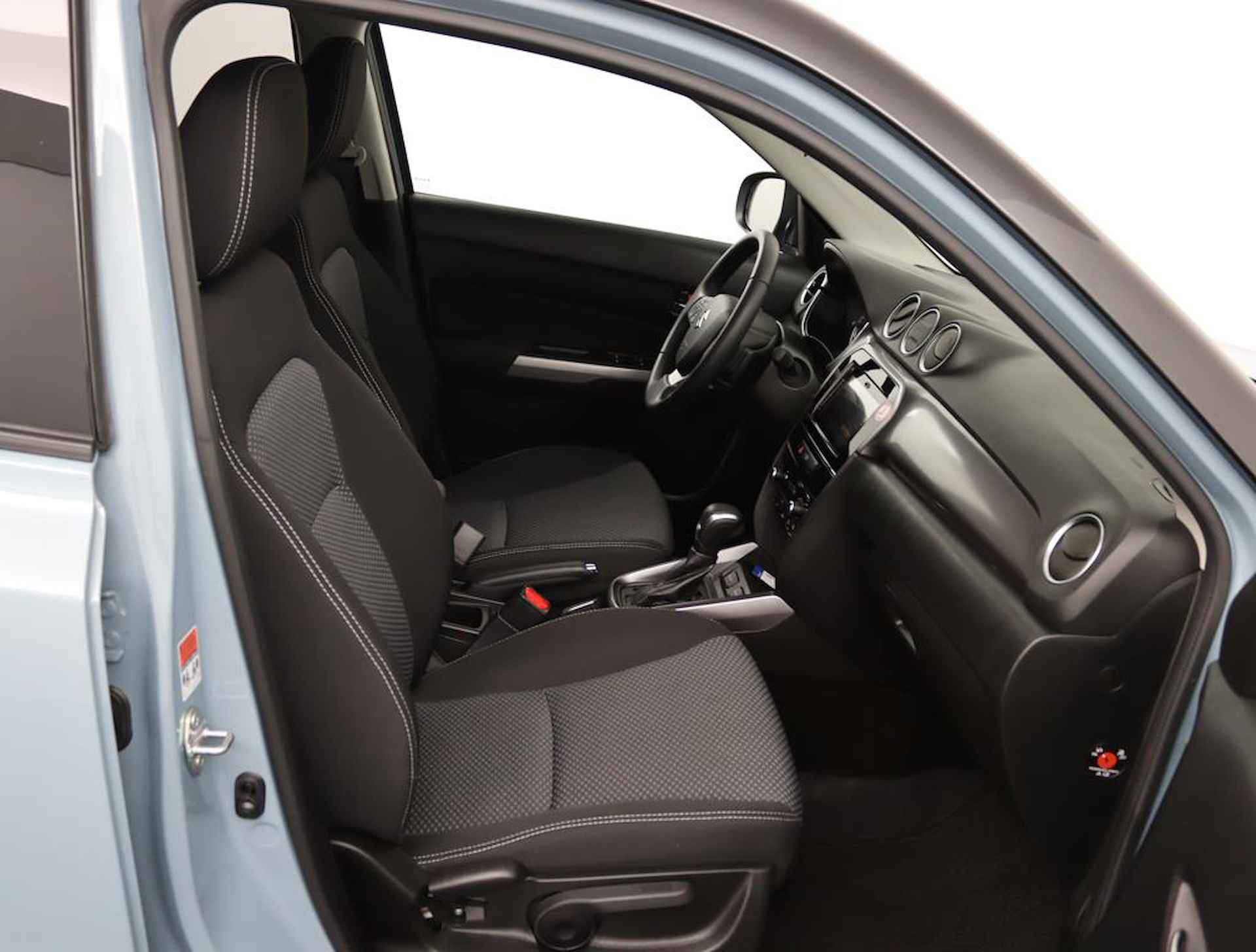 Suzuki Vitara 1.5 Hybrid Select | Navigatie | Keyless Entry | Bi Tone | Suzuki Safety Systeem | Achteruitrijcamera | Automaat | Led Verlichting | Dodehoek Detectie | - 10/50