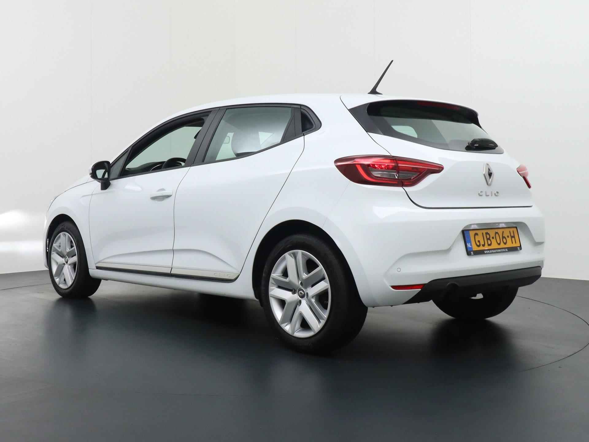 Renault Clio TCe Zen VAN: 18.900,- NAAR: 16.330,- UW ZOMERVOORDEEL: 2.570,-| NAVI | CAMERA | RIJKLAARPRIJS INCL. 12 MND. BOVAG - 7/43