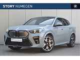 BMW iX2 xDrive30 High Executive M Sport 67kWh / Panoramadak / Sportstoelen / 	Adaptieve LED / Adaptief M Onderstel / Parking Assistant Plus / M Compound remsysteem