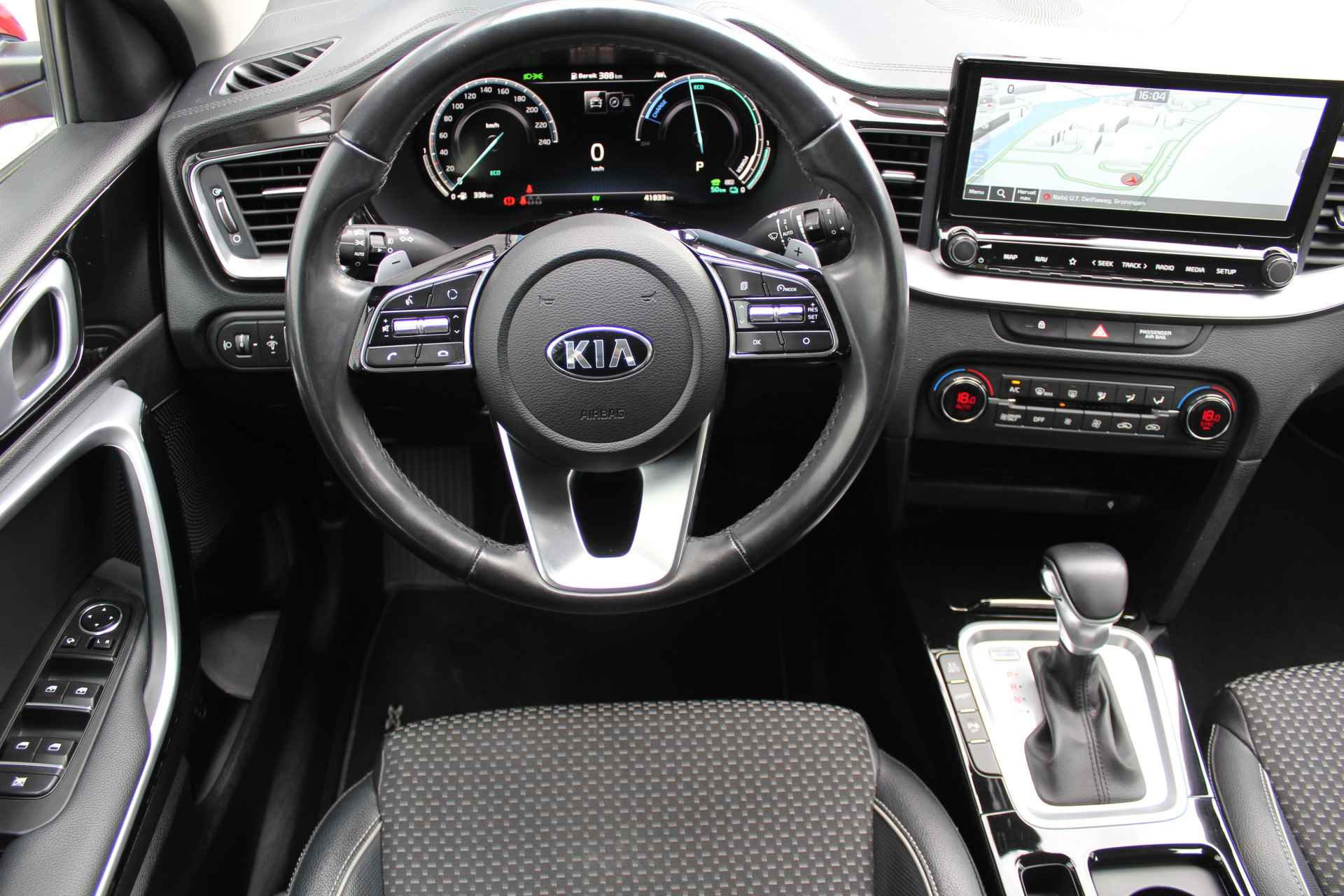 Kia Xceed 1.6 GDi PHEV ExecutiveLine | Incl. 1 jaar Garantie | 50 KM Actieradius elektrisch | Dealer onderhouden | Navigatie | Achteruitrijcamera | Parkeersensoren | Cruise controle | Cilmate controle | Apple CarPlay/Android Auto | Keyless entry/start | Schakelmogelijkheid aan stuurwiel | Lane assist | Half lederen bekleding | LED Koplampen | 18 Inch LMV | - 3/64