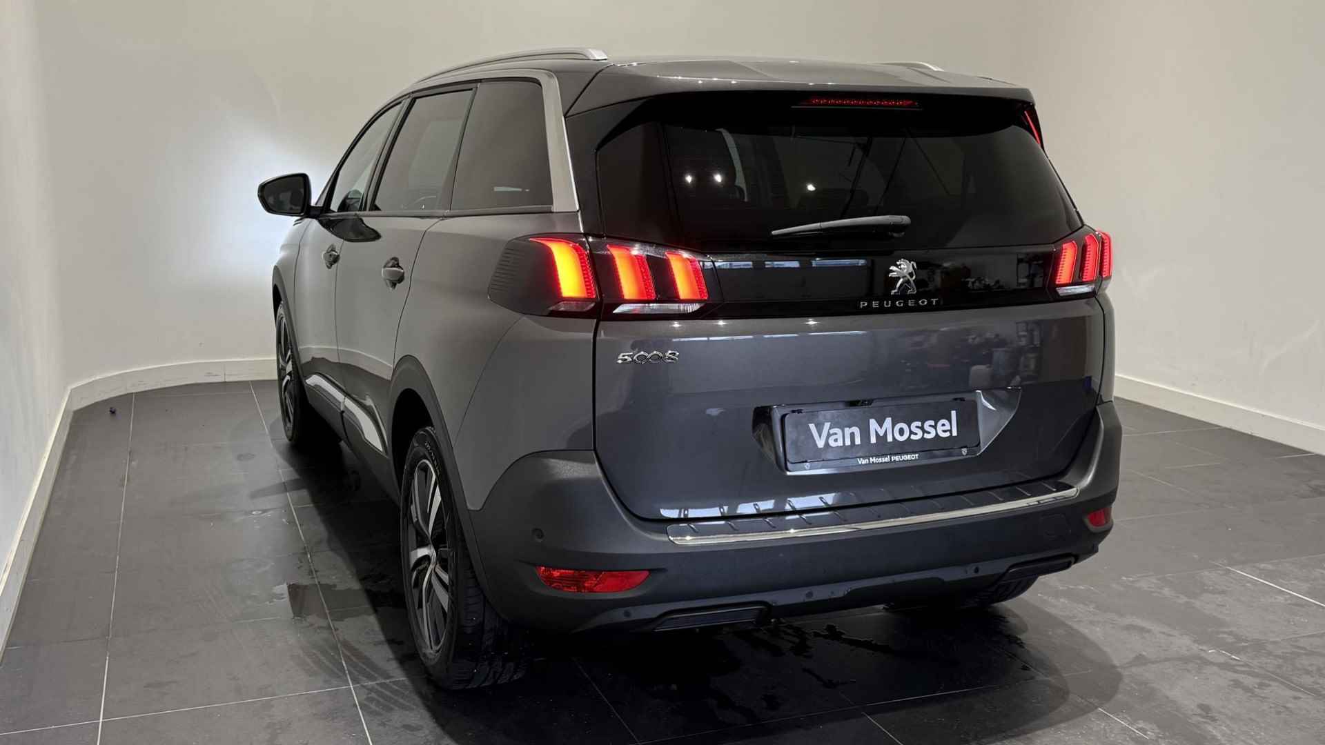 Peugeot 5008 1.2 PureTech Allure / Achteruitrijcamera / Navigatie / Climate Control / Sensoren Voor / Zonnescherm Achter - 8/26