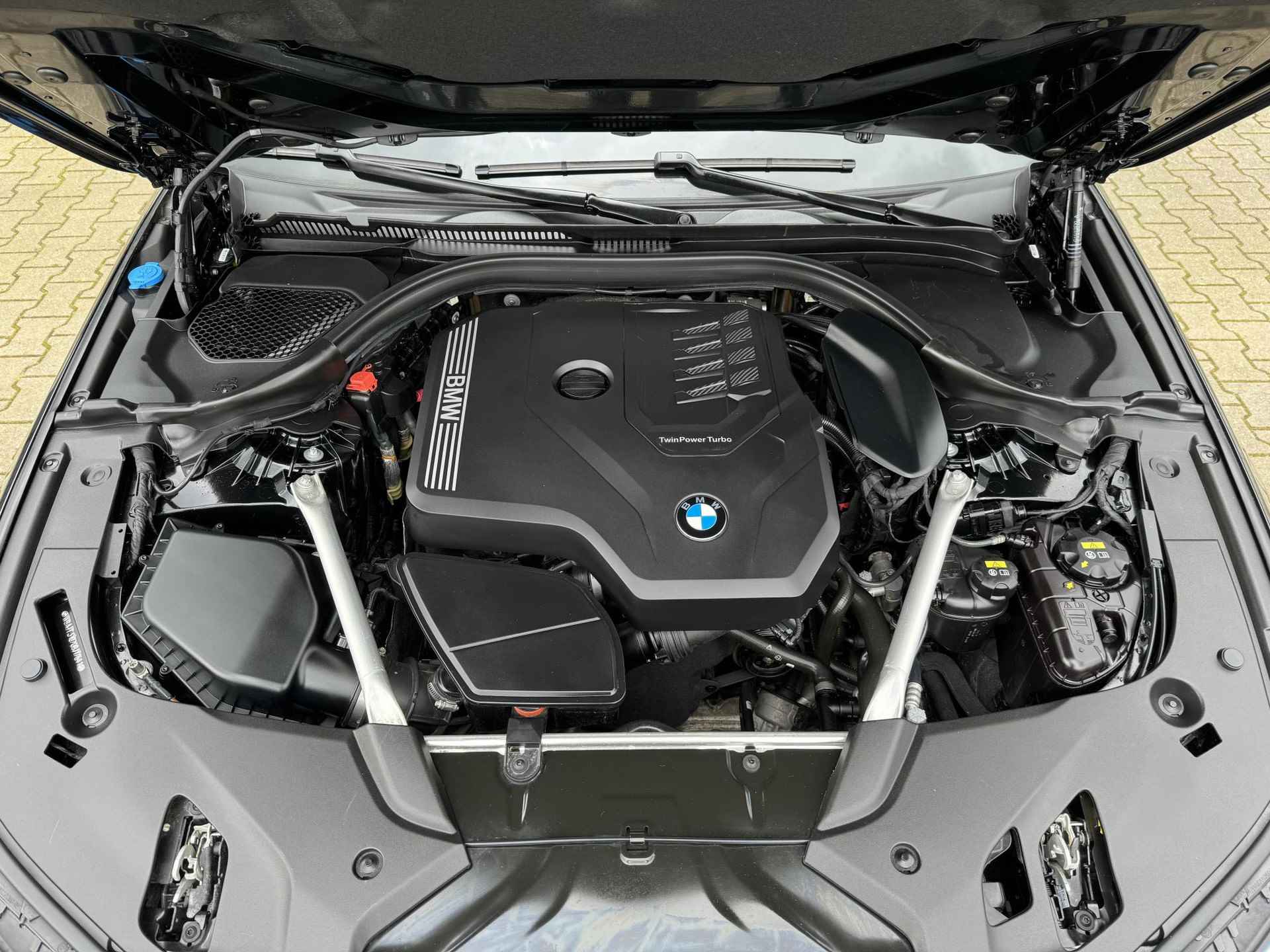 BMW 5-serie Touring 530i High Executive | M Sport | Head-Up | Pano - 31/32