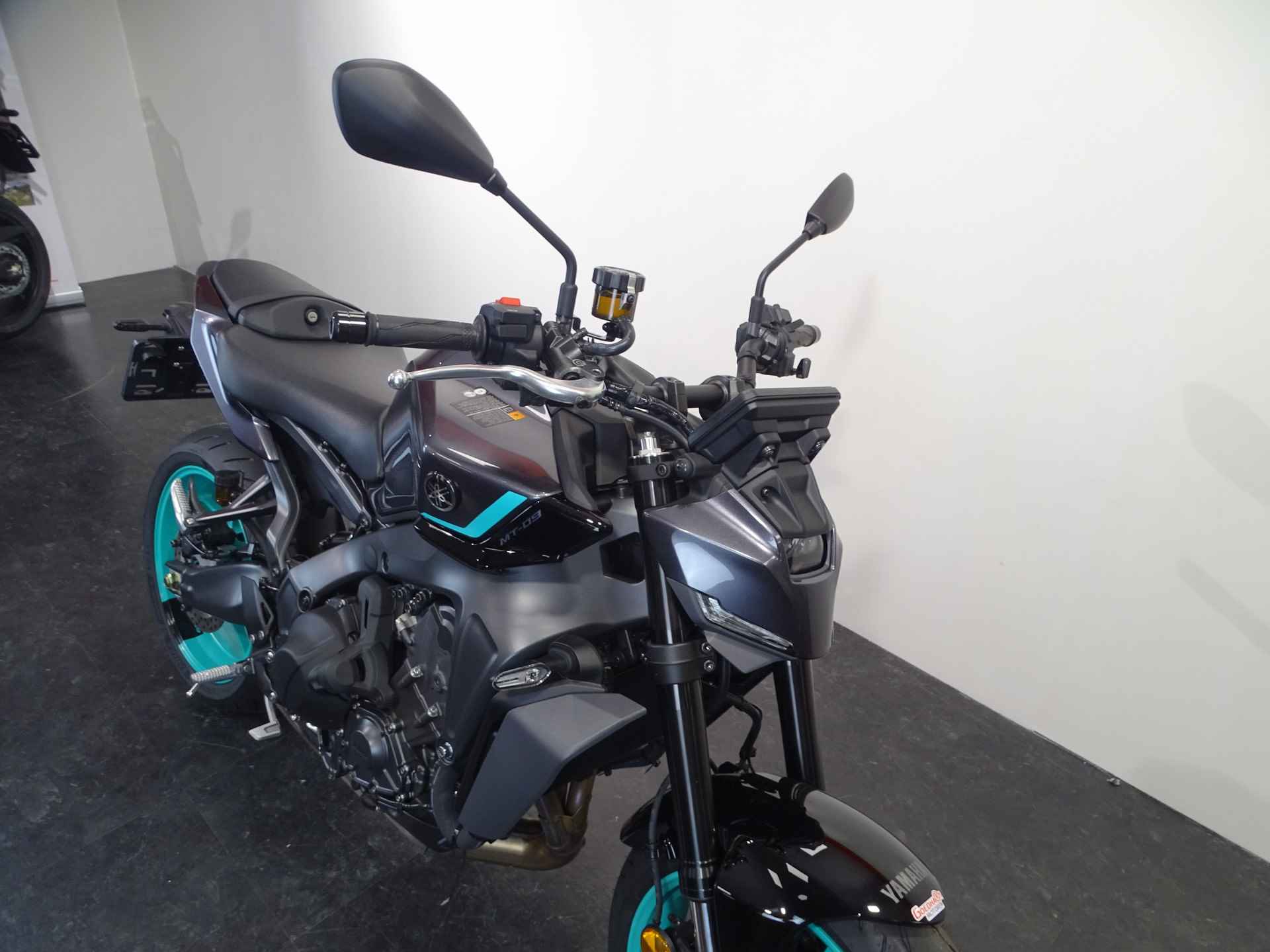 Yamaha MT-09 Y-AMT - 2/7