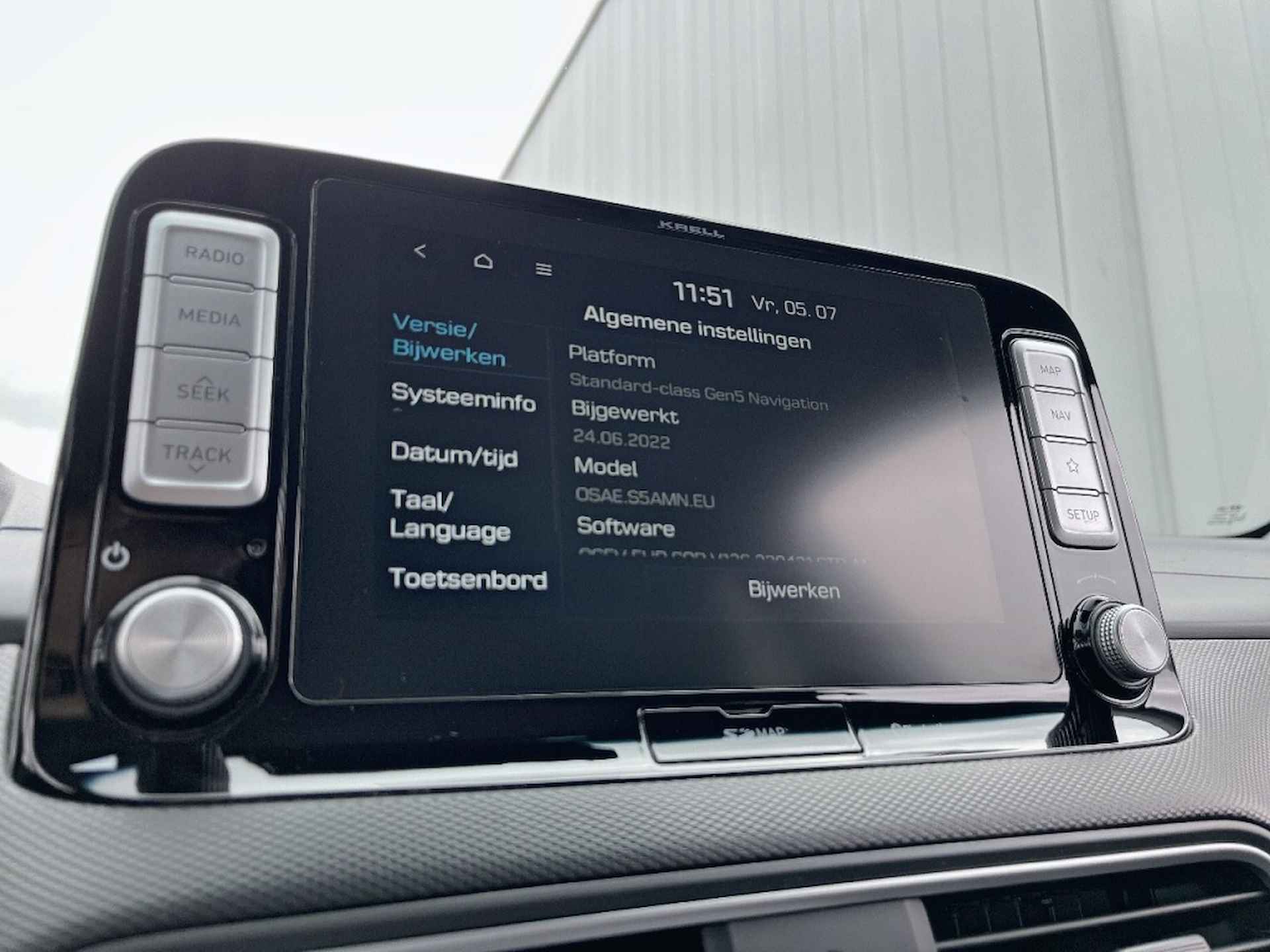 Hyundai Kona EV Premium 64 kWh LEDER NAVIGATIE LMV CRUISE - 30/36