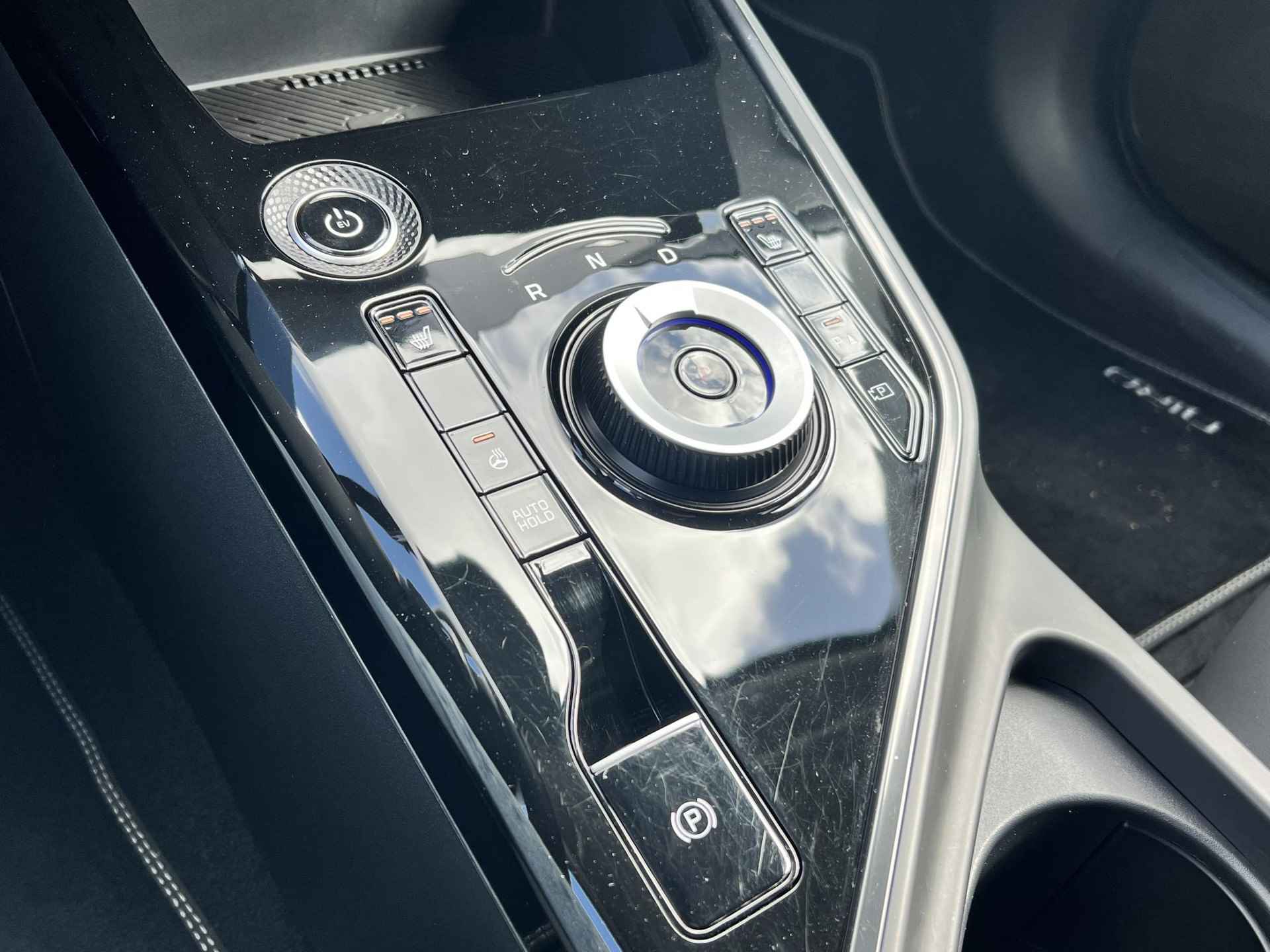 Kia Niro EV Edition Plus 64.8 kWh | Camera | Stoel- en stuurverwarming | Keyless Start & Entry | Apple-/Android Carplay - 37/44