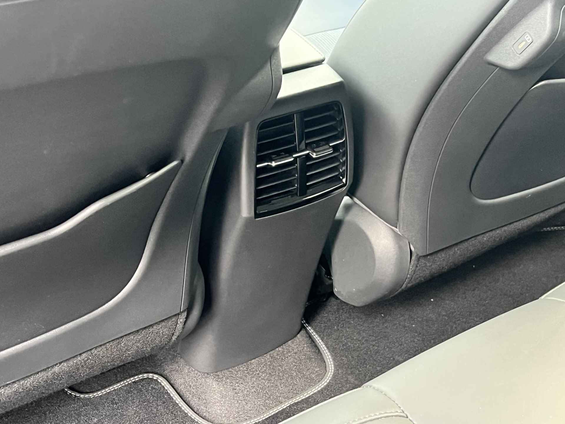 Kia Niro EV Edition Plus 64.8 kWh | Camera | Stoel- en stuurverwarming | Keyless Start & Entry | Apple-/Android Carplay - 41/44