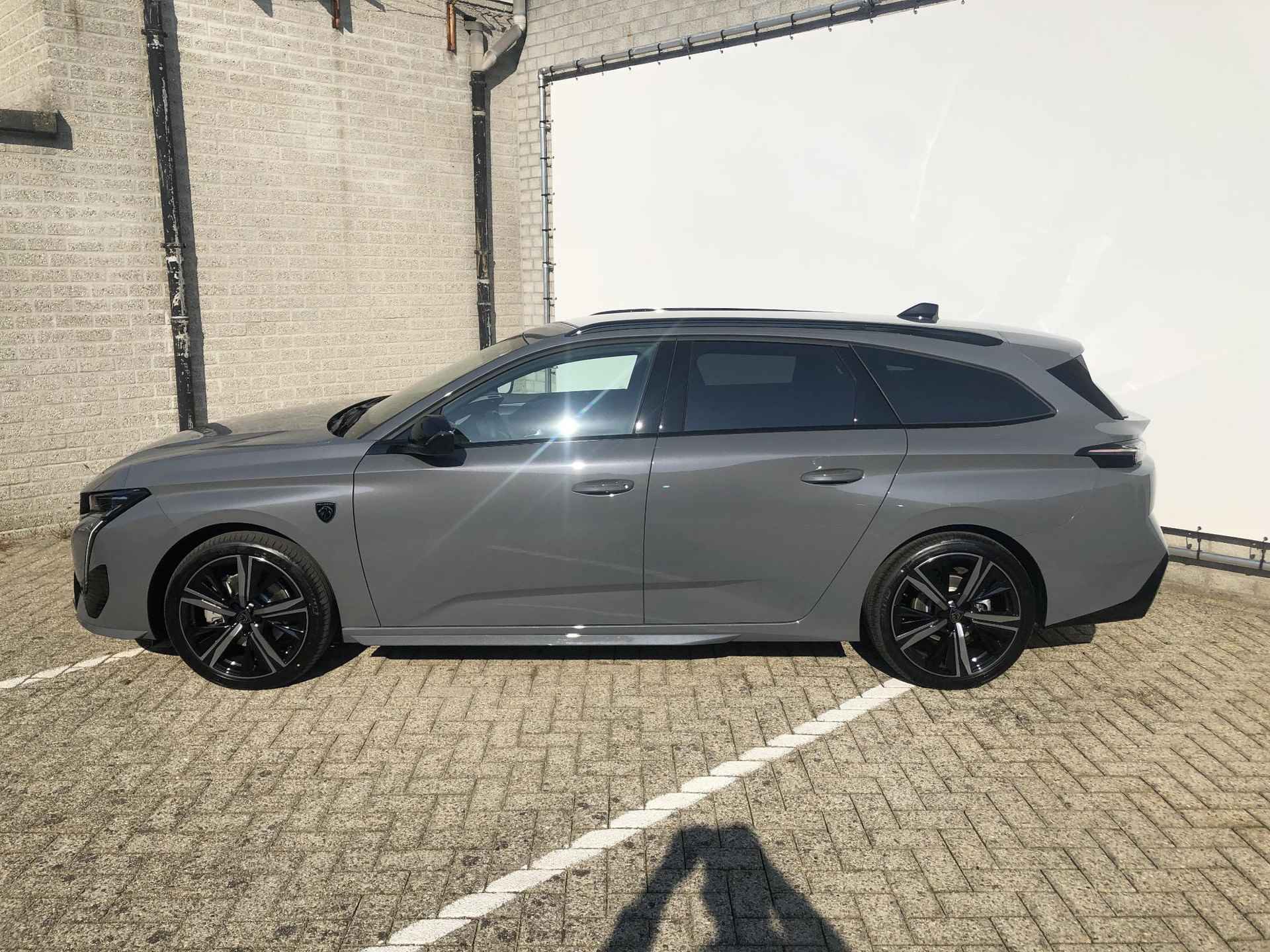 Peugeot 308 SW 1.2 Hybrid 136 e-DCS6 GT - 2/29