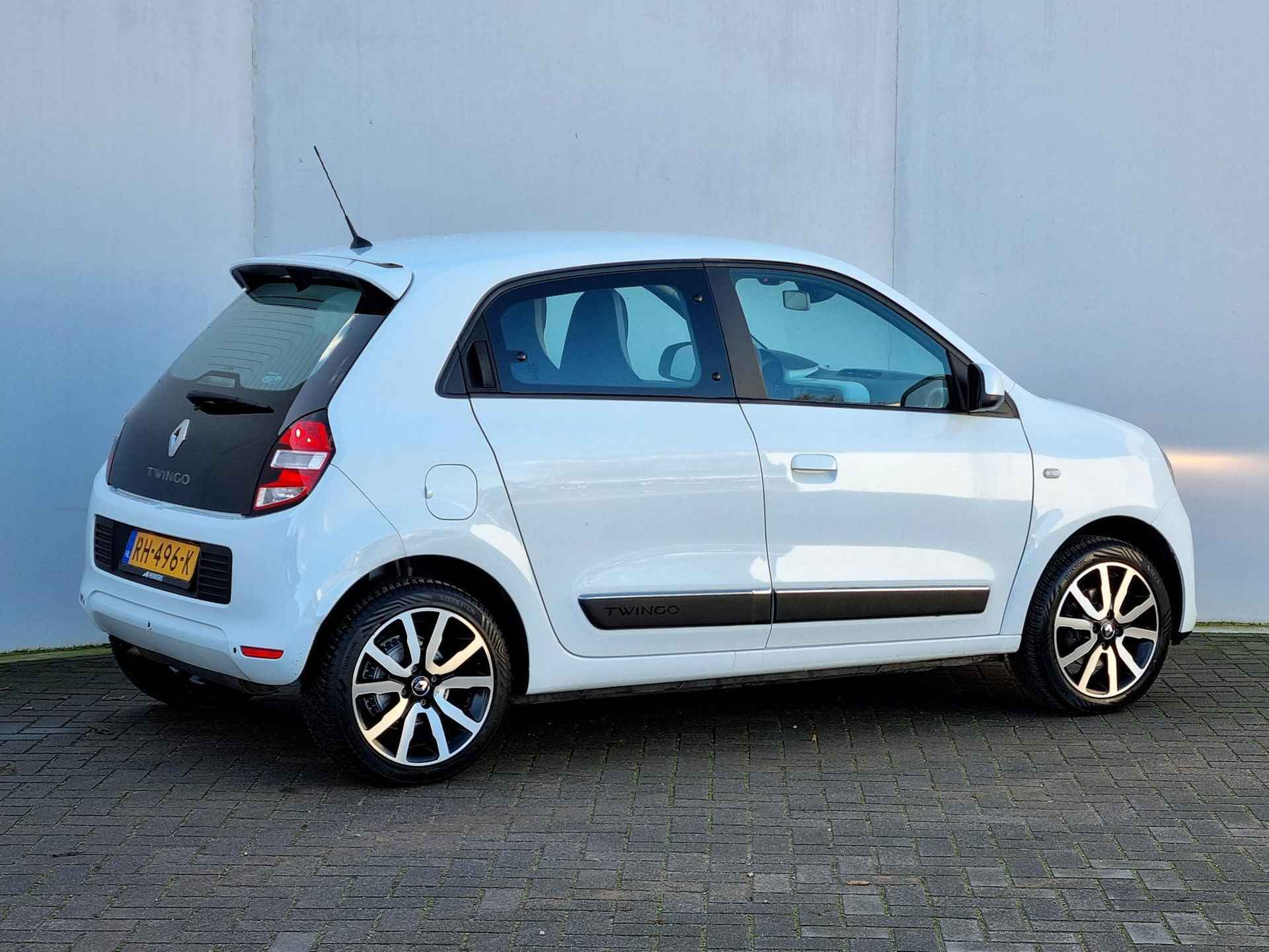 Renault Twingo 1.0 SCe Intens Automaat / All Season Banden / Navigatie / Achterruitrijcamera / Airco / Cruise Control / 16" Lichtmetalen Velgen - 3/40