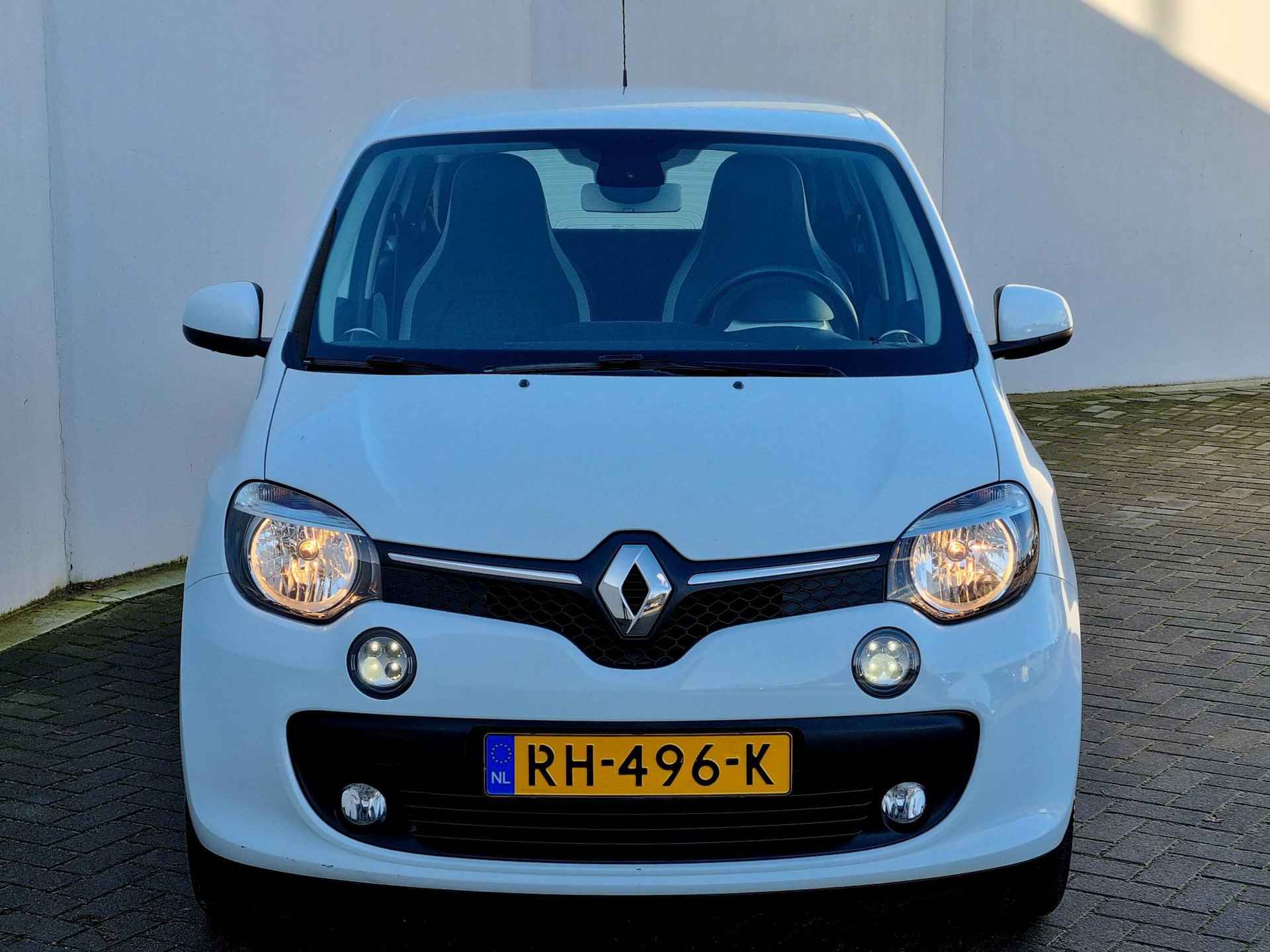 Renault Twingo 1.0 SCe Intens Automaat / All Season Banden / Navigatie / Achterruitrijcamera / Airco / Cruise Control / 16" Lichtmetalen Velgen - 20/40