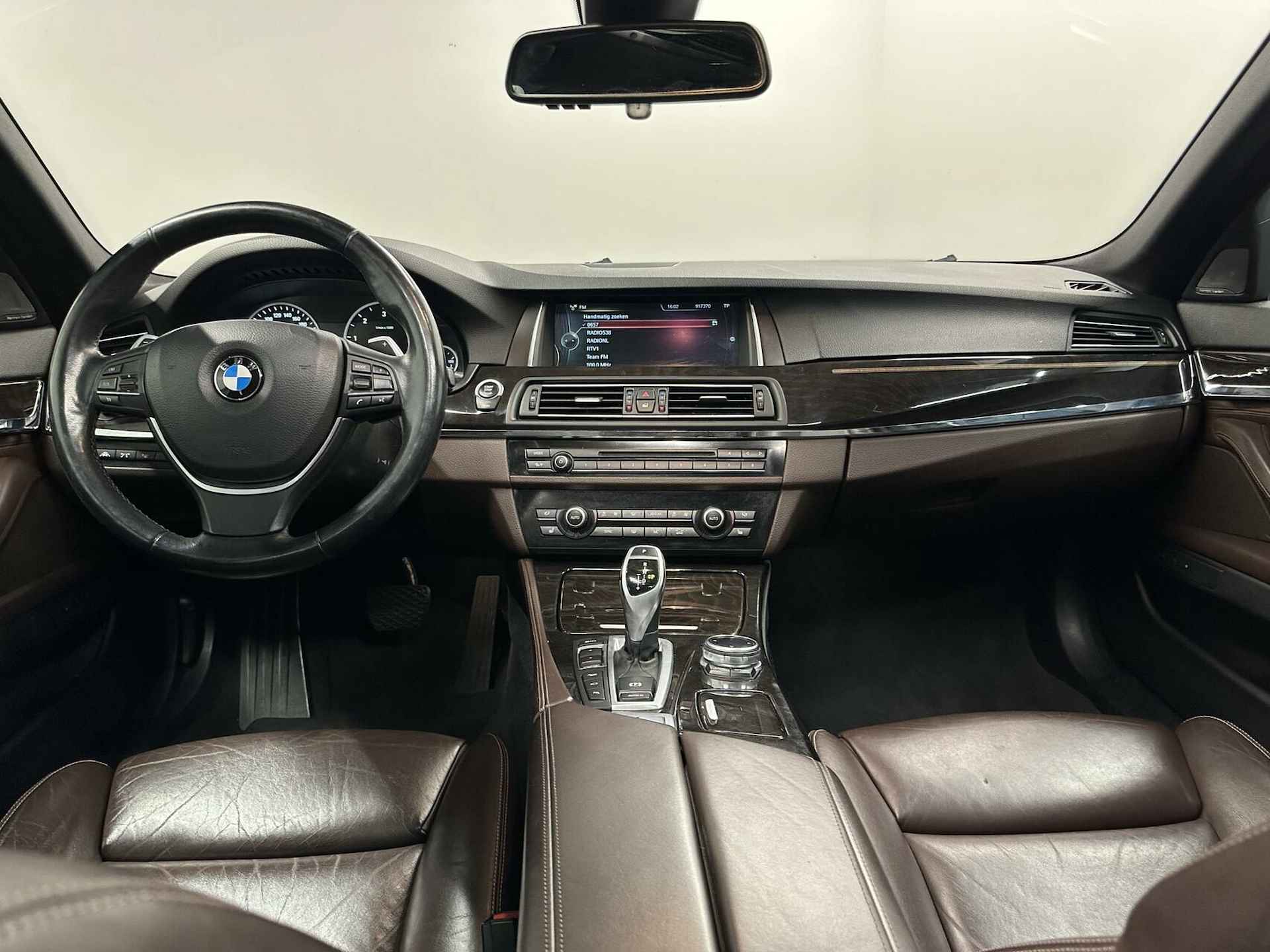 BMW 5-serie Touring 535xd High Executive|H&K|HUD|Pano|Trekhaak|Leer|Unieke Kleur|Stoel/Stuurverwarming| - 3/50