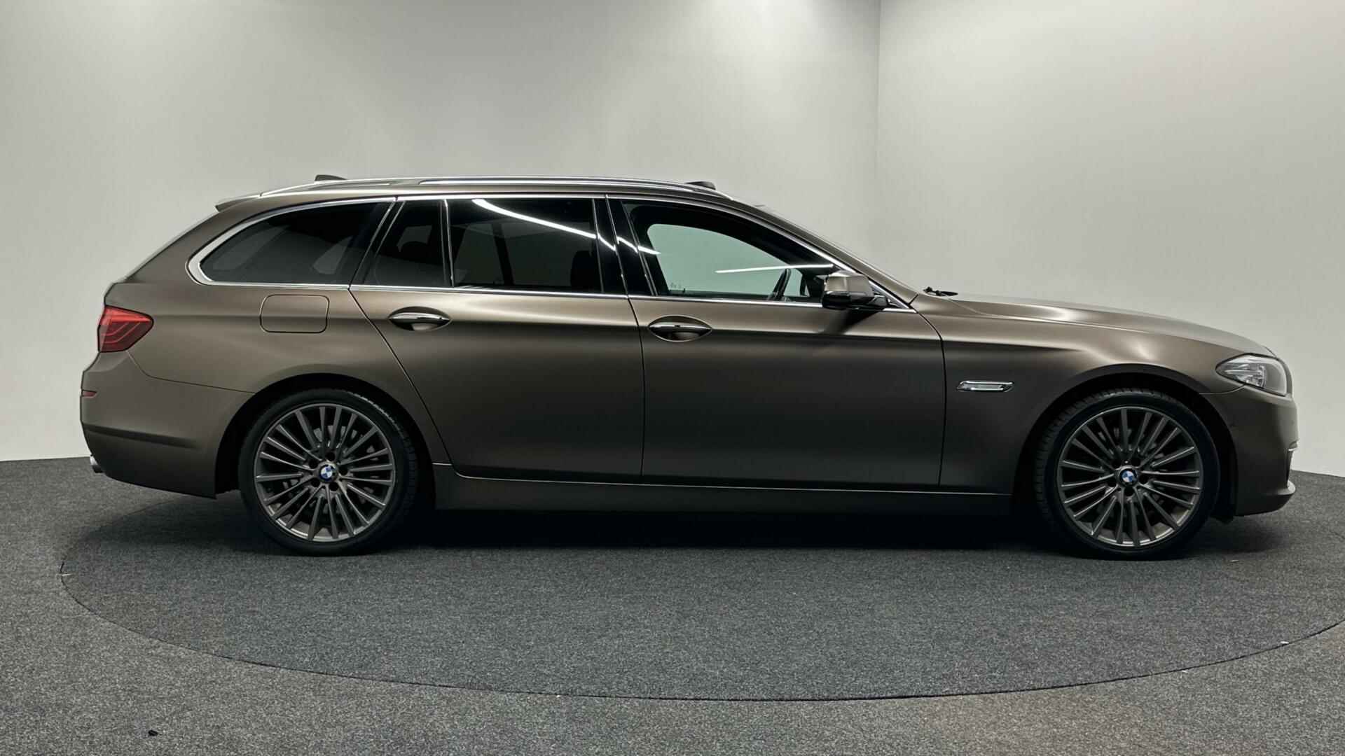 BMW 5-serie Touring 535xd High Executive|H&K|HUD|Pano|Trekhaak|Leer|Unieke Kleur|Stoel/Stuurverwarming| - 10/50