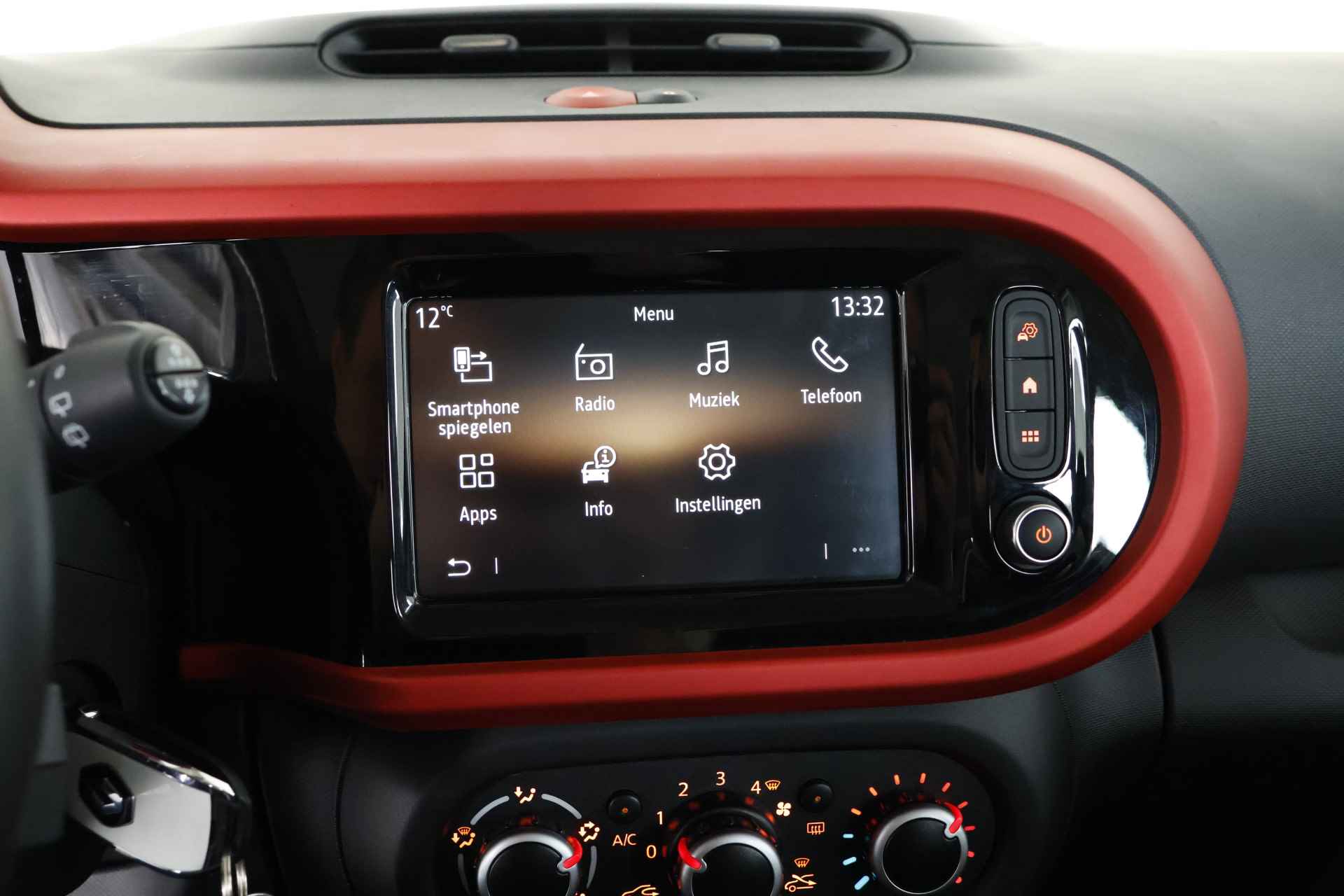 Renault Twingo 0.9 TCe Intens / Automaat / Cruisecontrol / CarPlay / Leder - 15/26