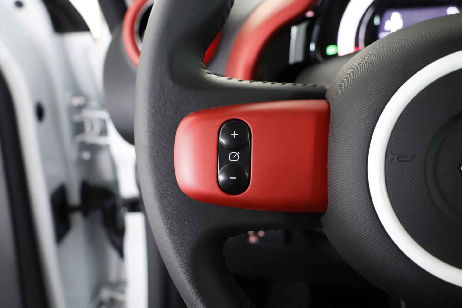 Renault Twingo 0.9 TCe Intens / Automaat / Cruisecontrol / CarPlay / Leder - 19/26