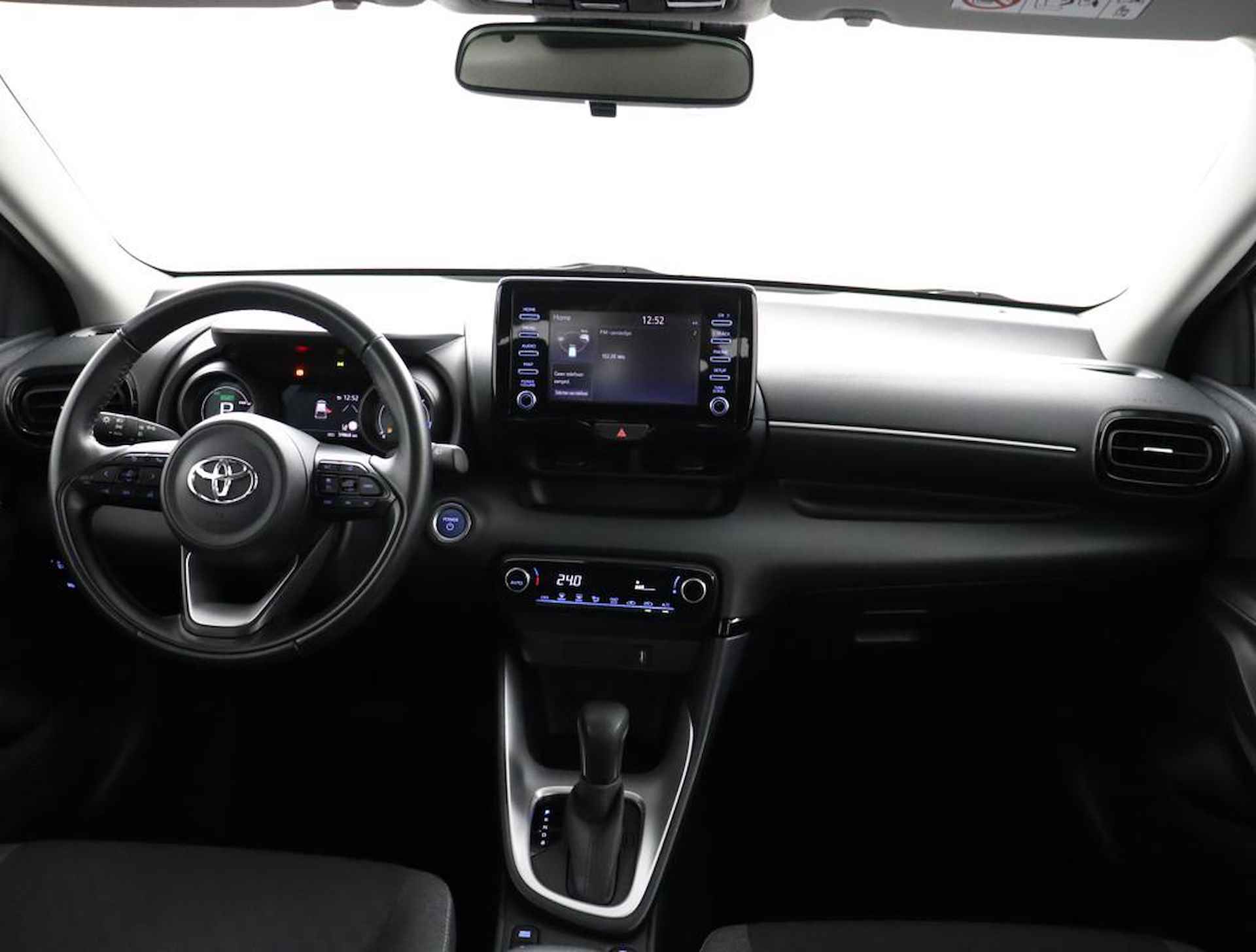 Toyota Yaris 1.5 Hybrid Dynamic | Apple carplay & Android auto | Adaptive cruise control | - 4/47