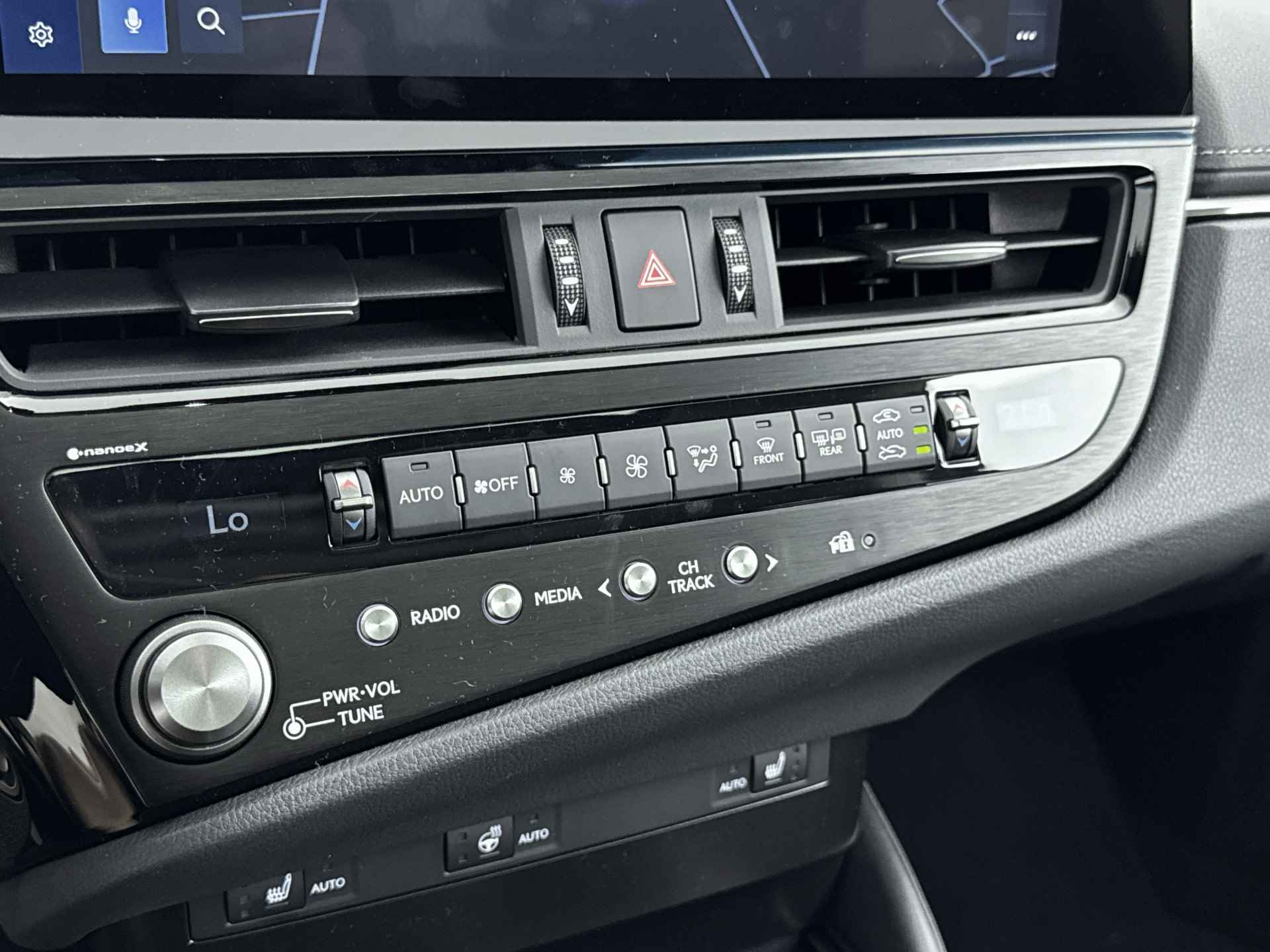 Lexus ES 300h Business Line | Stoel & Steurverwarming | Schuif-/kanteldak | - 9/40