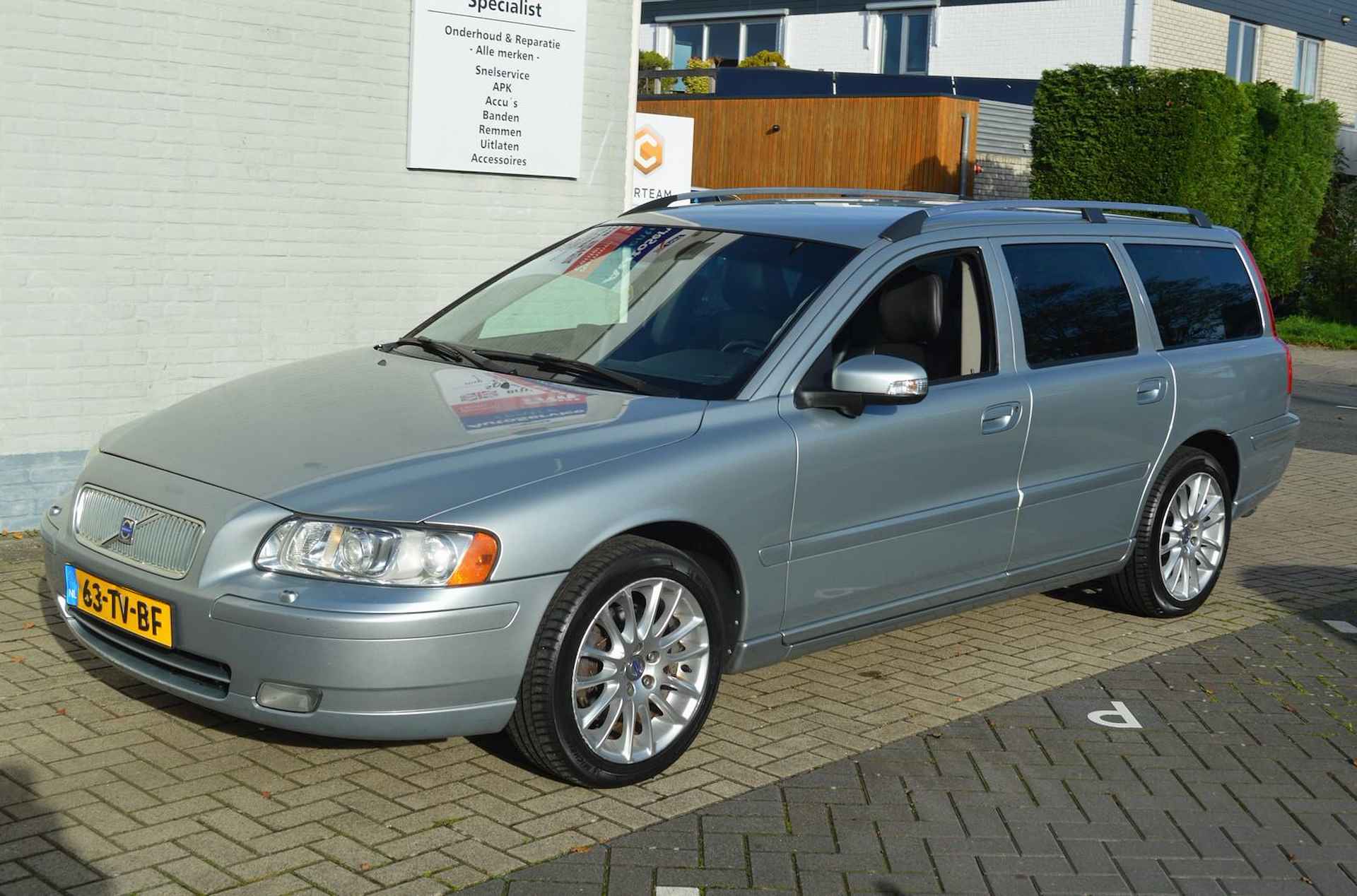 Volvo V70 2.5T Edition Sport / BOVAG RIJKLAARPRIJS - 8/22