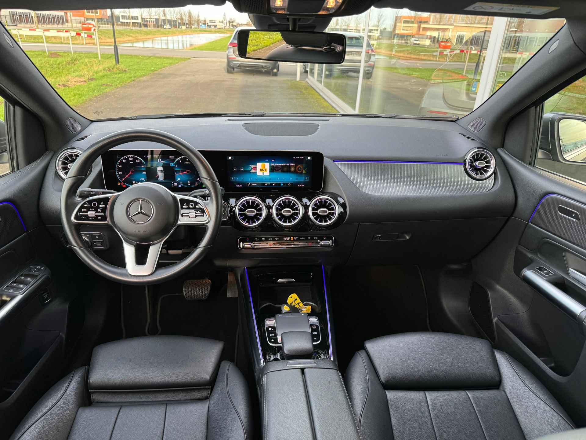 Mercedes-Benz B-klasse 180 Progressive automaat , achteruitrijcamera , Apple-carplay , keyless go - 9/26