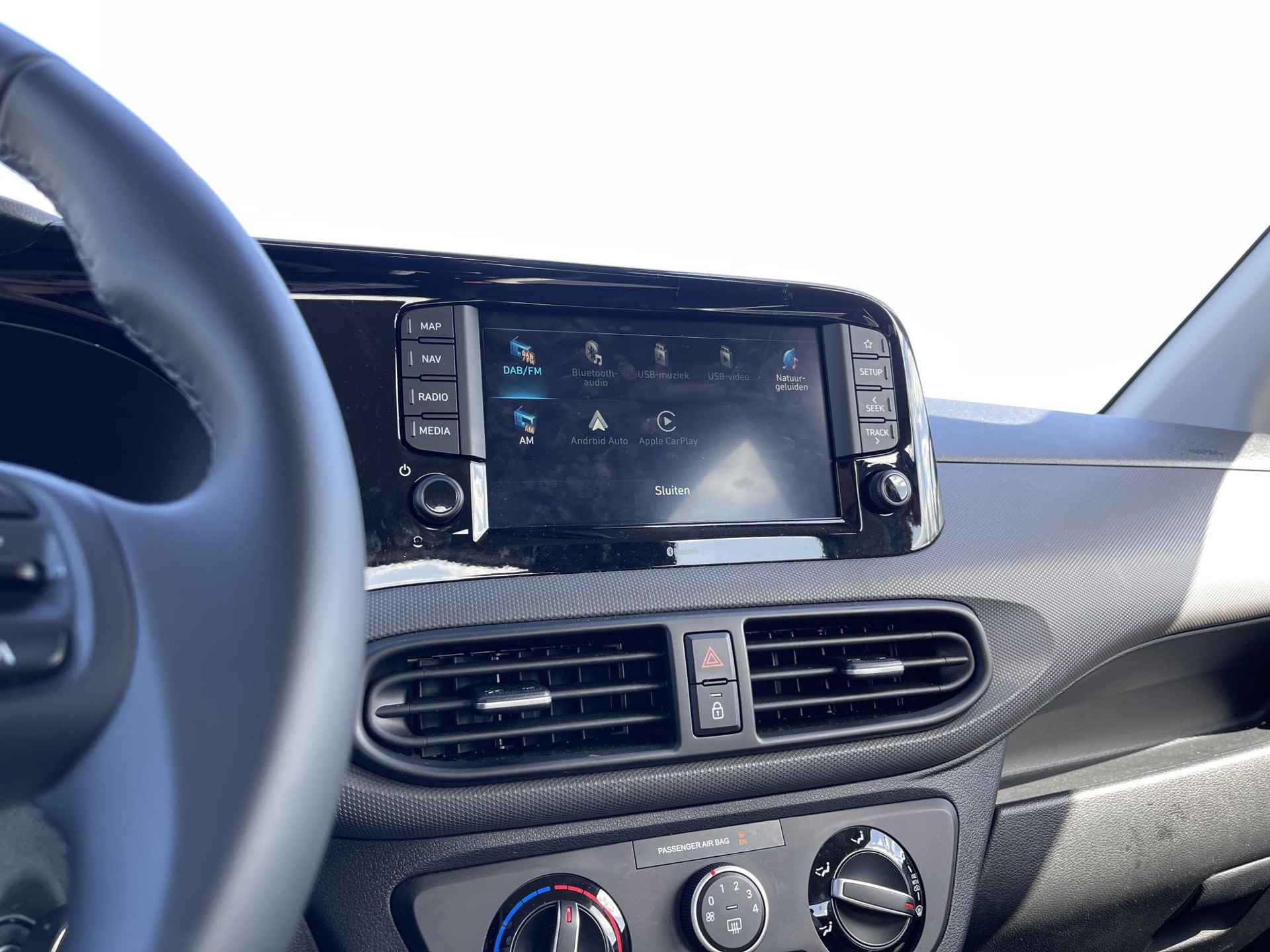 Hyundai i10 1.0 Comfort Smart *NIEUW MODEL* | Apple Carplay/Android Auto | Camera | Cruise Control | Airco | Bluetooth Tel. | DAB | Rijklaarprijs! - 16/26