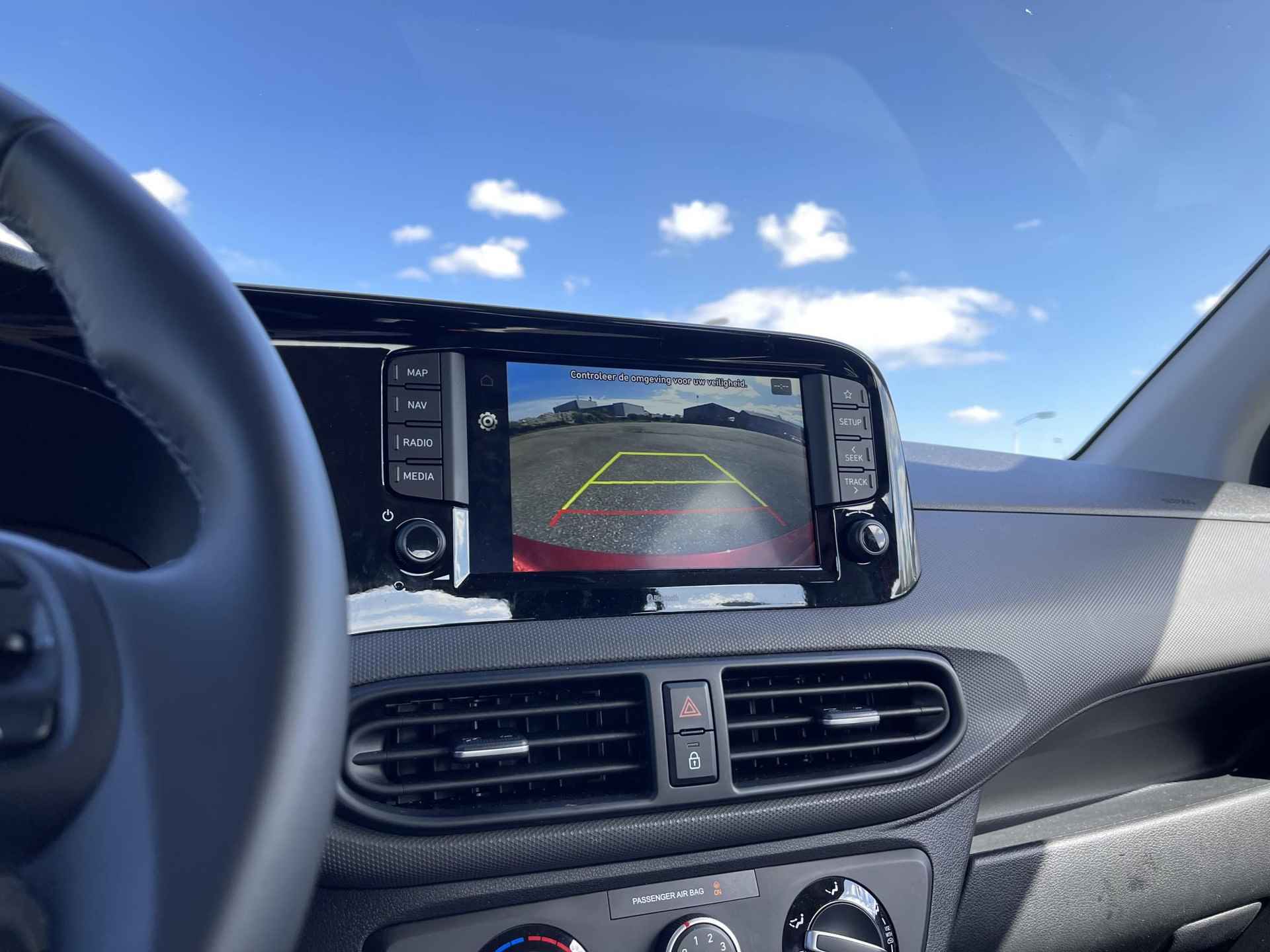 Hyundai i10 1.0 Comfort Smart *NIEUW MODEL* | Apple Carplay/Android Auto | Camera | Cruise Control | Airco | Bluetooth Tel. | DAB | Rijklaarprijs! - 17/26