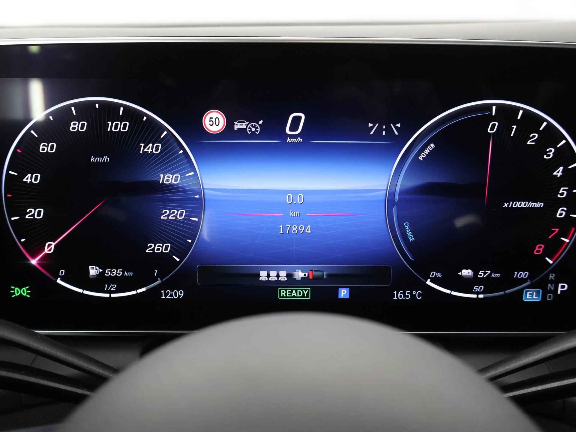 Mercedes-Benz GLC-klasse 300e 4MATIC AMG Line | Panoramadak | Trekhaak | Adaptieve cruise control | Keyless Go | 360 camera | Memory Pakket | Digital light koplampen - 13/52