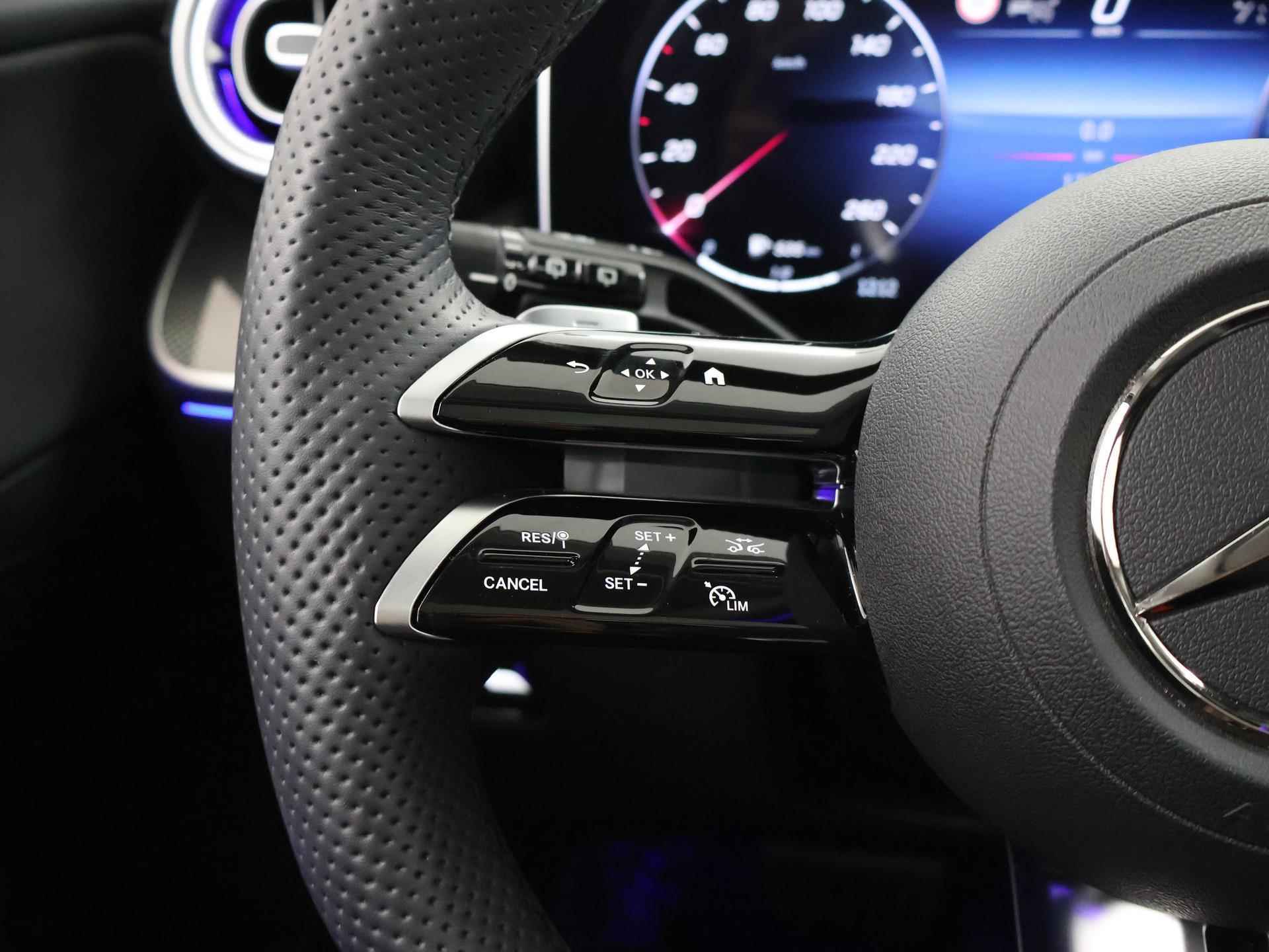 Mercedes-Benz GLC-klasse 300e 4MATIC AMG Line | Panoramadak | Trekhaak | Adaptieve cruise control | Keyless Go | 360 camera | Memory Pakket | Digital light koplampen - 35/52