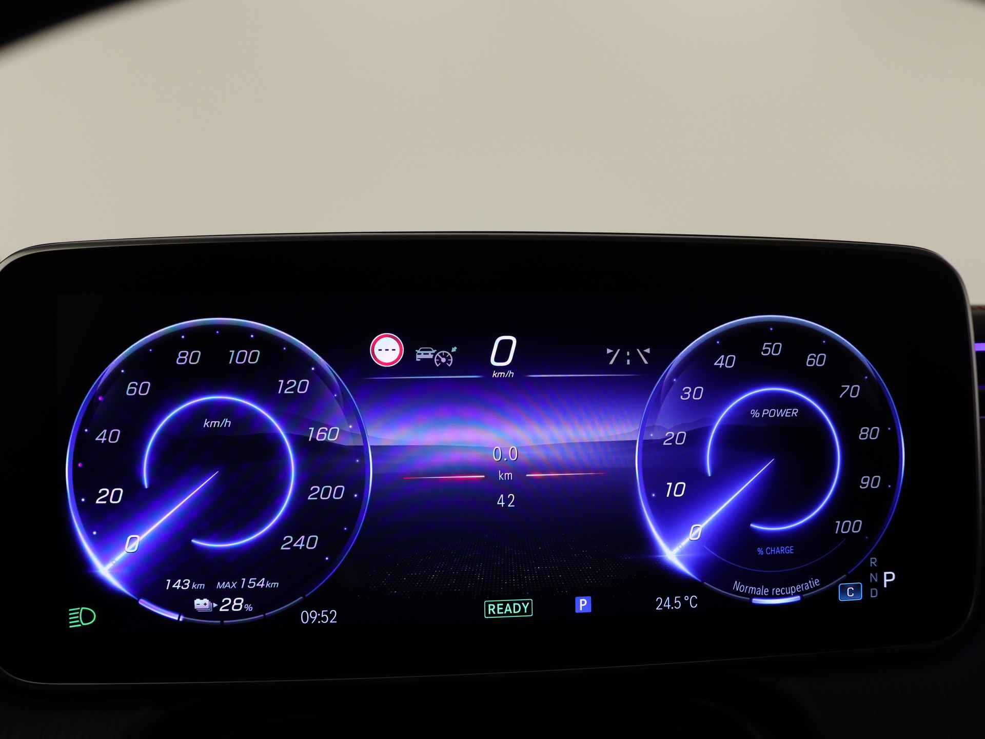Mercedes-Benz EQE SUV 350 4Matic AMG Line | Memorypakket | Smartphone-integratie | Rij-assistentiepakket Plus | Panoramaschuifdak  | Burmester® 3D-Surround sound system | USB-pakket plus | Parkeerpakket met 360°-camera | - 6/38