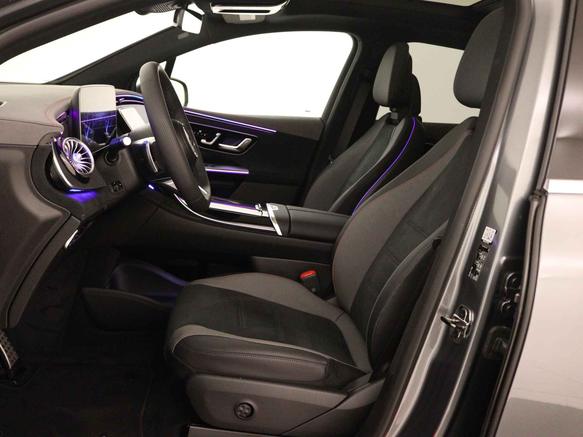 Mercedes-Benz EQE SUV 350 4Matic AMG Line | Memorypakket | Smartphone-integratie | Rij-assistentiepakket Plus | Panoramaschuifdak  | Burmester® 3D-Surround sound system | USB-pakket plus | Parkeerpakket met 360°-camera | - 16/38