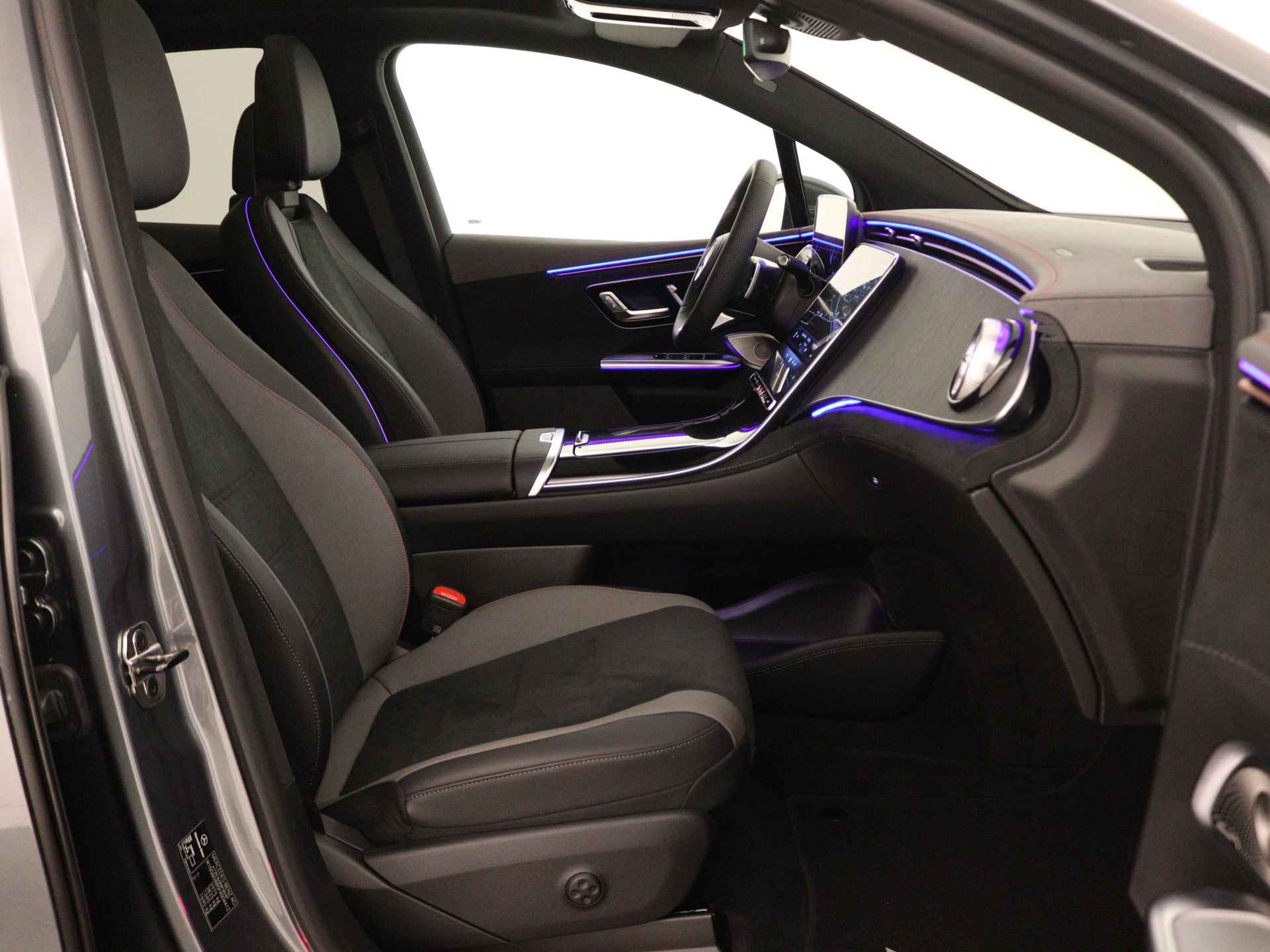 Mercedes-Benz EQE SUV 350 4Matic AMG Line | Memorypakket | Smartphone-integratie | Rij-assistentiepakket Plus | Panoramaschuifdak  | Burmester® 3D-Surround sound system | USB-pakket plus | Parkeerpakket met 360°-camera | - 26/38