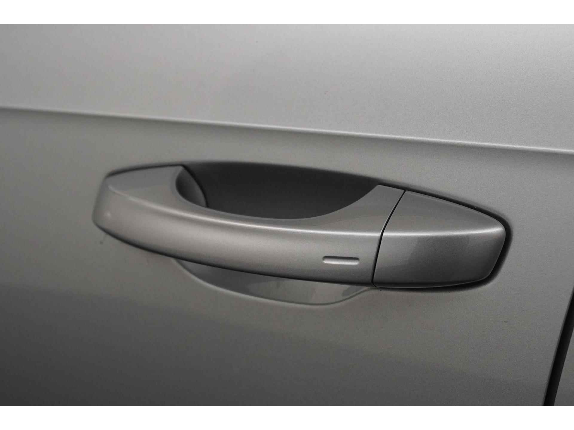 Volkswagen Arteon 1.5 TSI Elegance DSG | Schuifdak | Active Info Display | Trekhaak Uitklap | Zondag Open! - 38/43