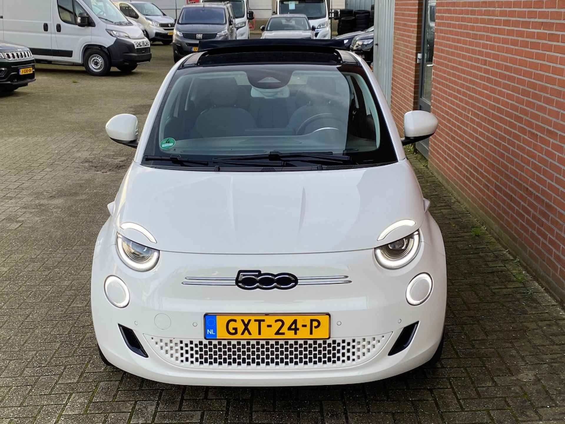 FIAT 500e CABRIO ICON 42 KWH LED STOELVW PDC CAMERA CRUISE NAV CLIMA LMV - 24/25