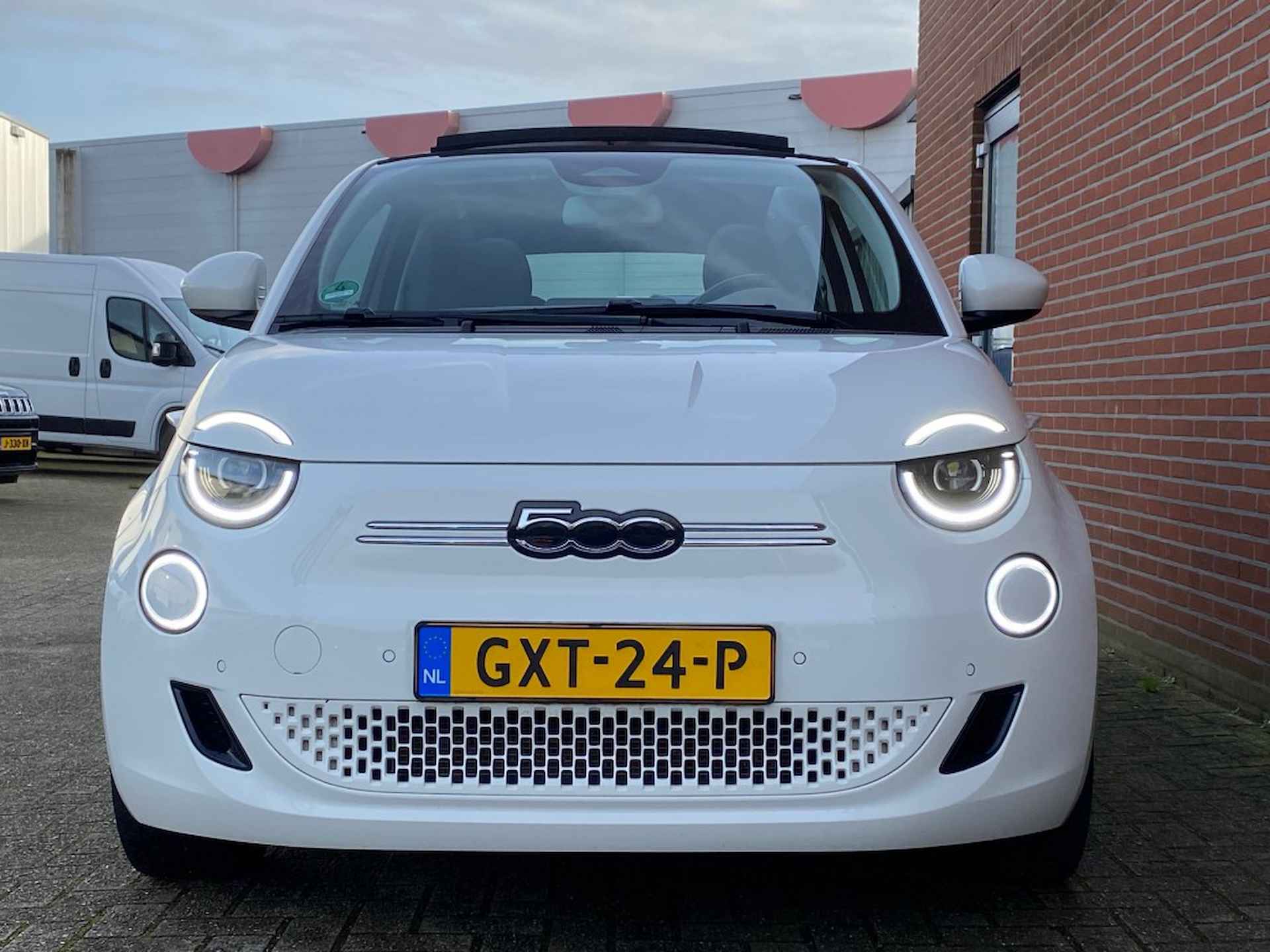 FIAT 500e CABRIO ICON 42 KWH LED STOELVW PDC CAMERA CRUISE NAV CLIMA LMV - 25/25