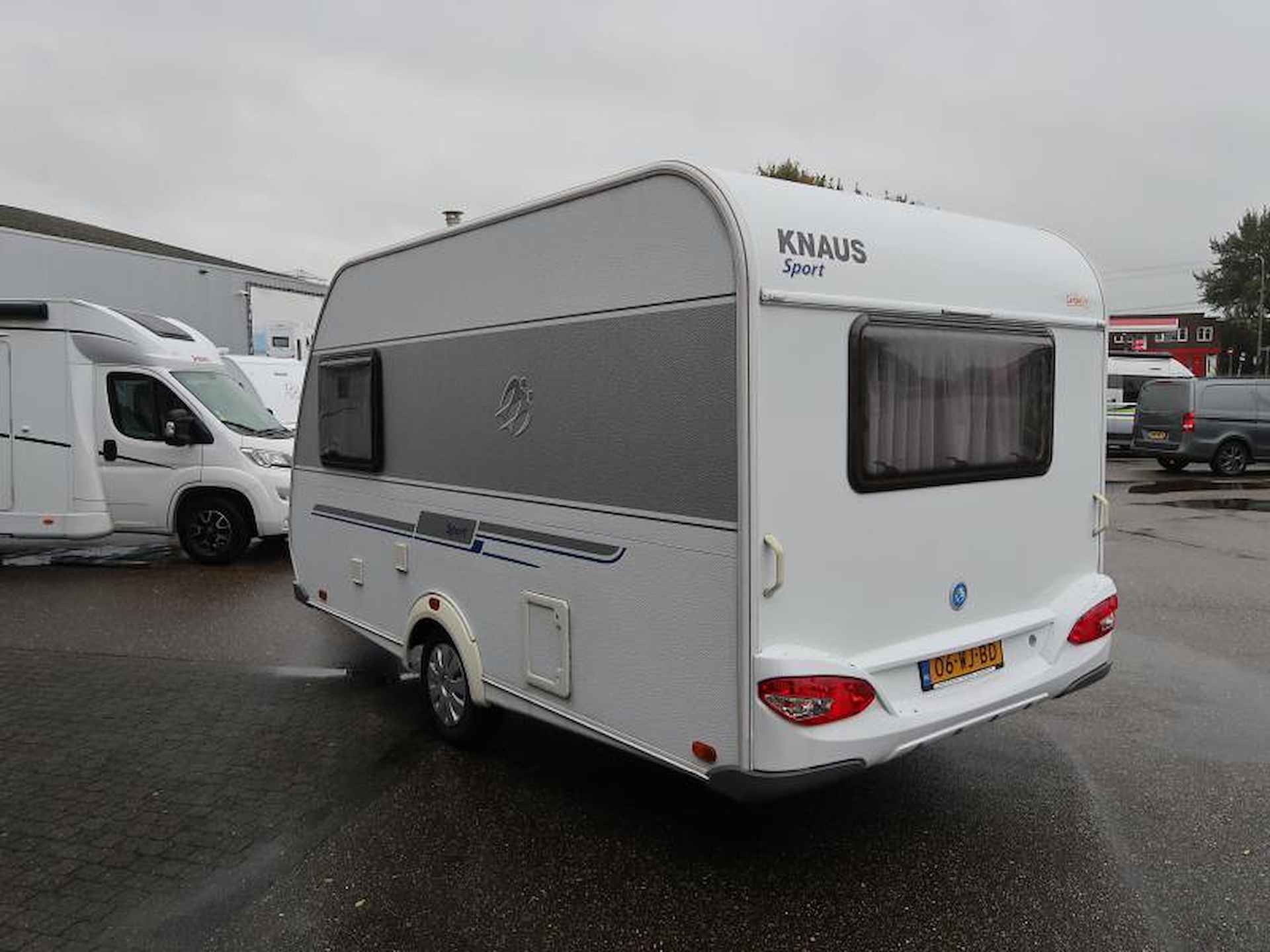 Knaus Sport 400 LK Met zakluifel & stapelbed - 20/23