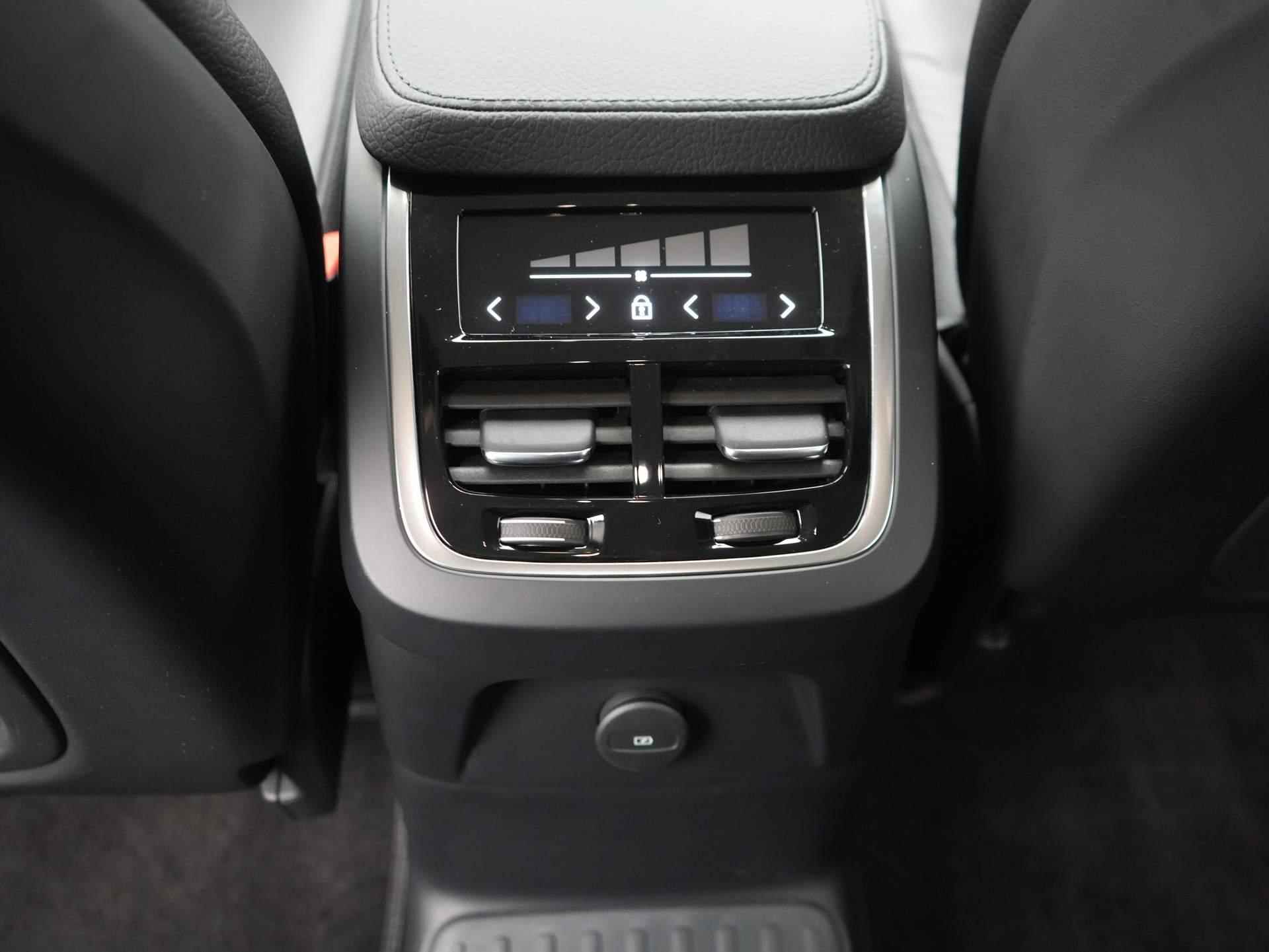 Volvo XC90 2.0 T8 Recharge AWD Inscription / 7-P / Luchtvering / Harman Kardon / Trekhaak - 41/57