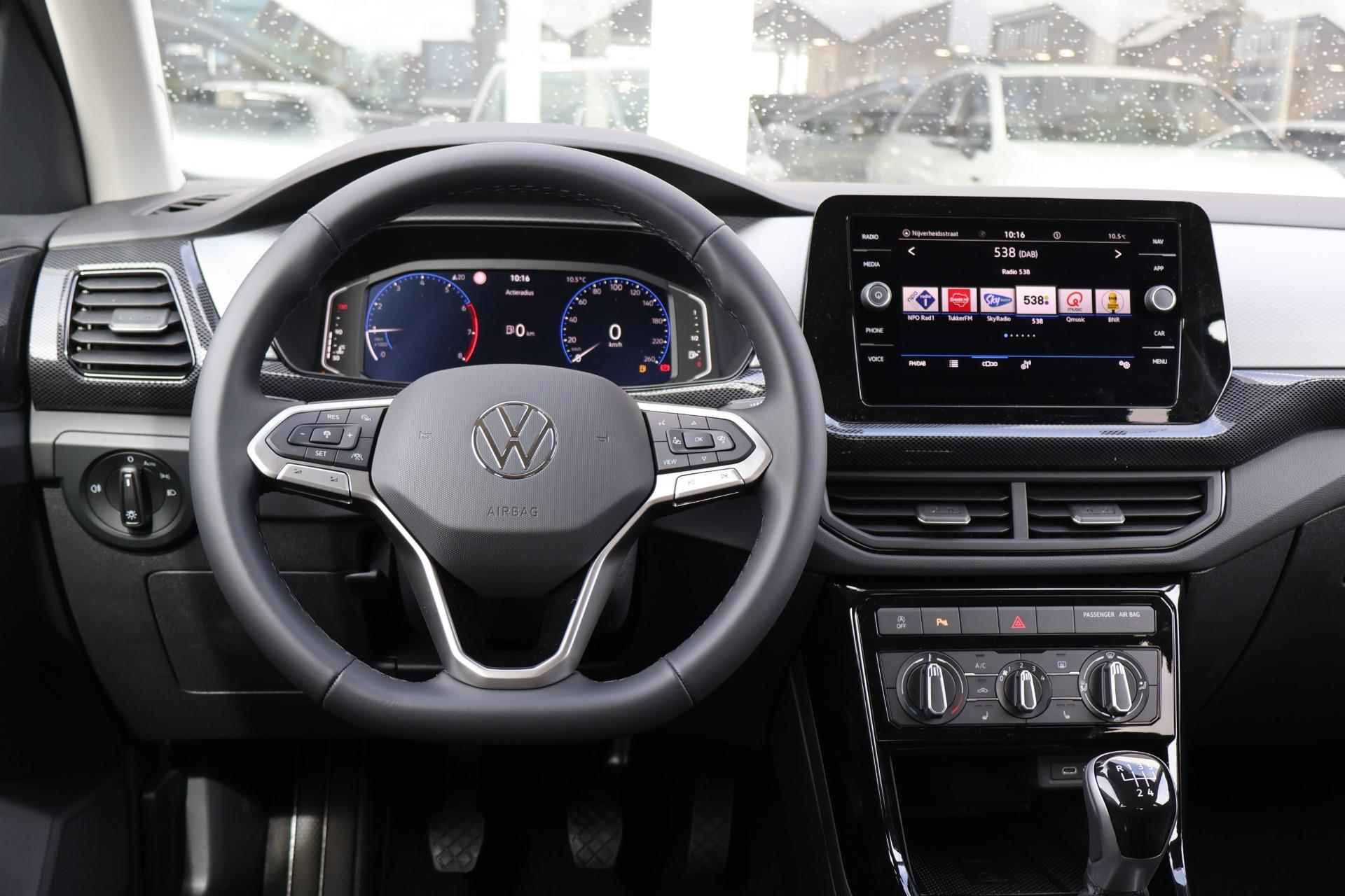 Volkswagen T-Cross 1.0 TSI 95pk Life Edition | Parkeersensoren | Stoelverwarming - 17/24