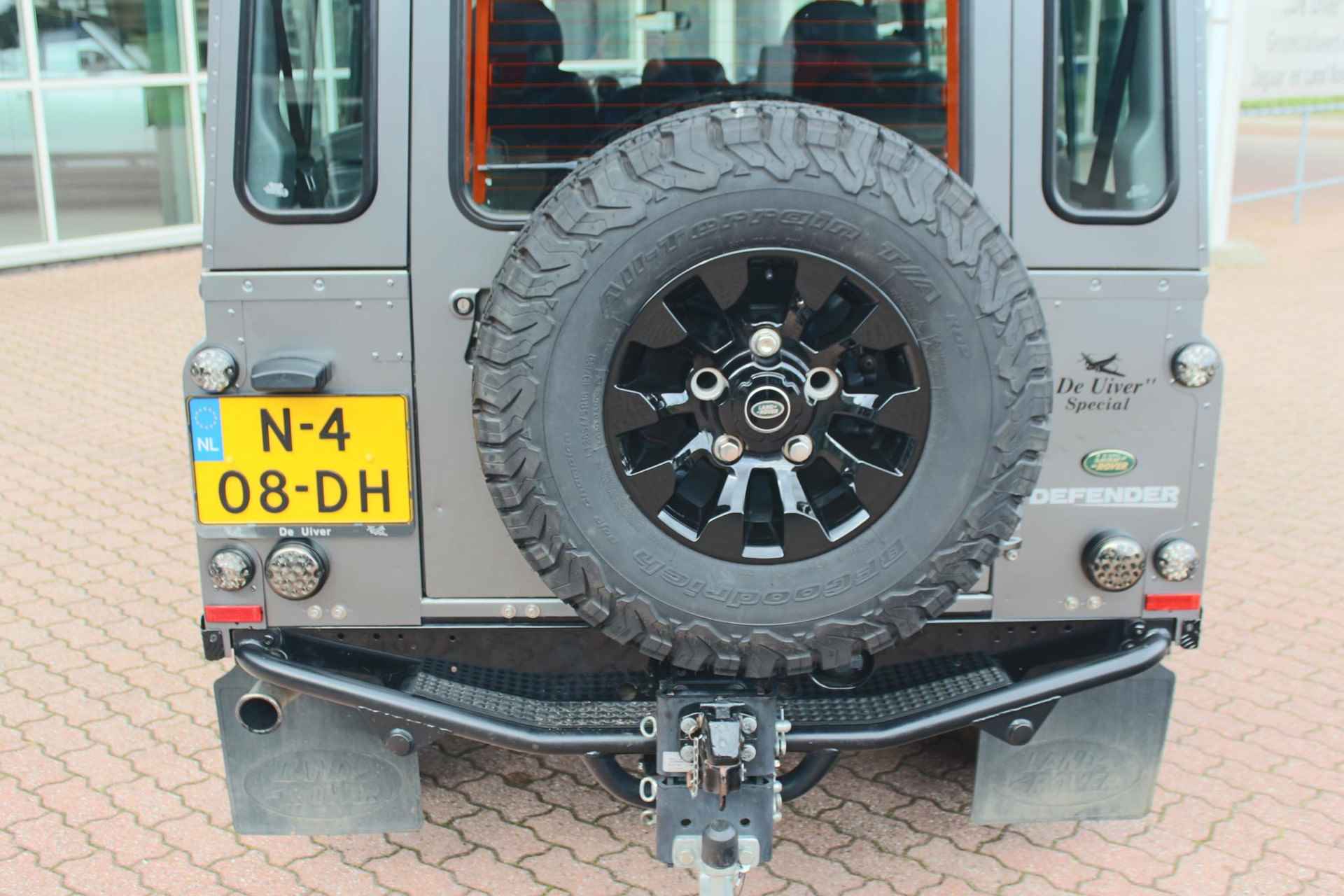 Land Rover Defender 2.4 TD 110 SW XTech „De Uiver" Special 7-Persoons 165 Pk 440 Nm + Cruise Control - 10/40