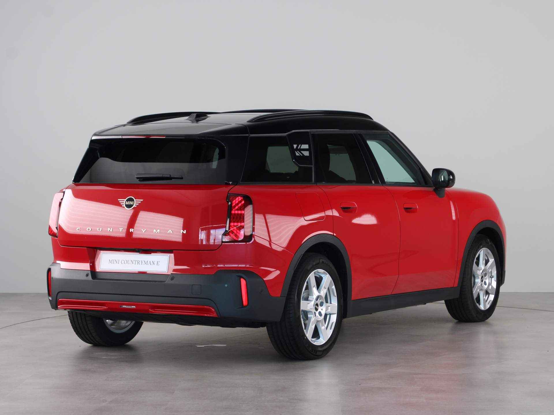 MINI Countryman E Classic Pakket M Plus OPERATIONAL LEASE EUR 622,- excl. BTW (60 mnd/10.000 km) - 10/25