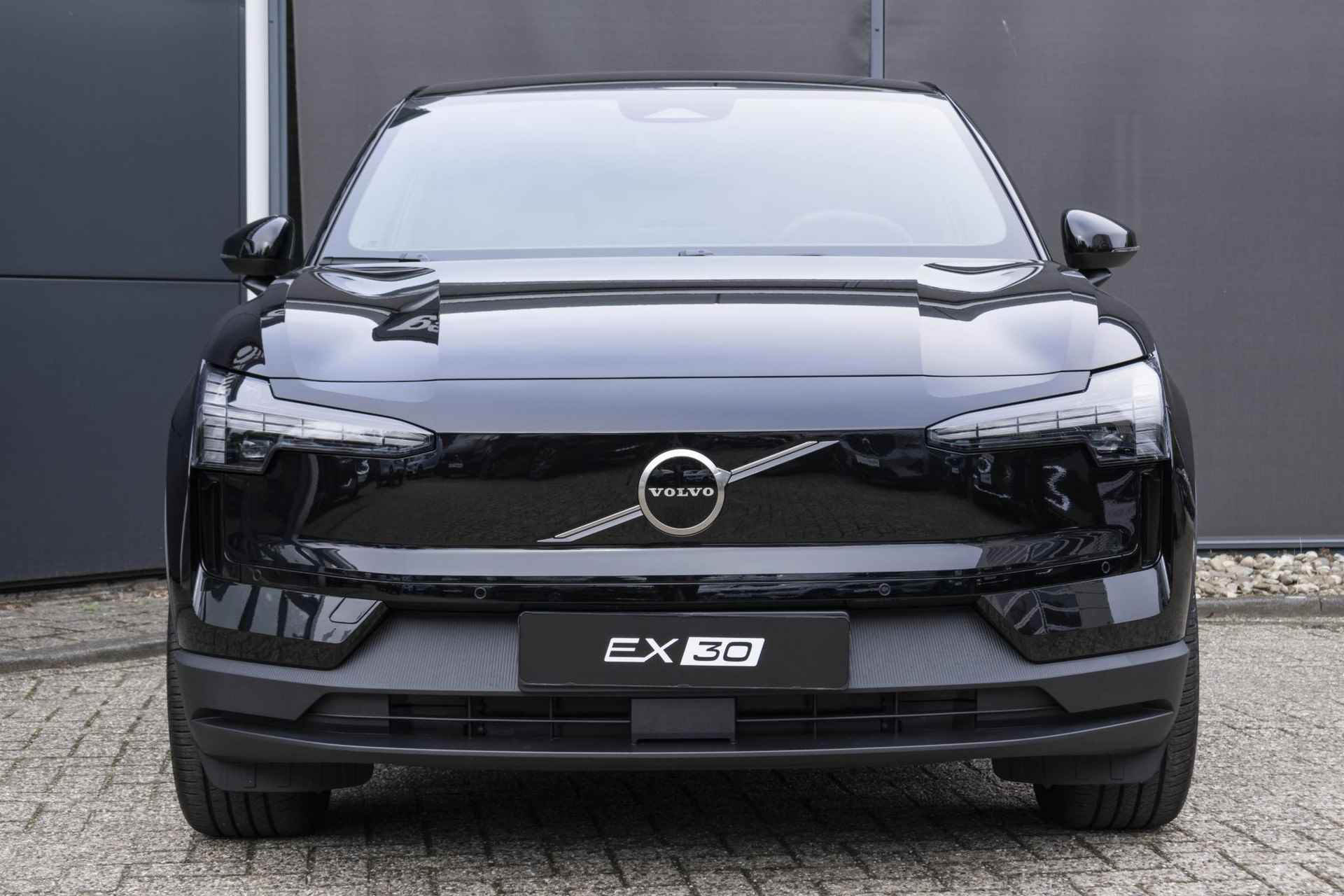 Volvo EX30 Single Motor Extended Range Plus 69 kWh | Gratis Laadpaal | Harman Kardon Premium Audio | Pilot Assist | Keyless Entry | Donker Getint Glas - 6/36