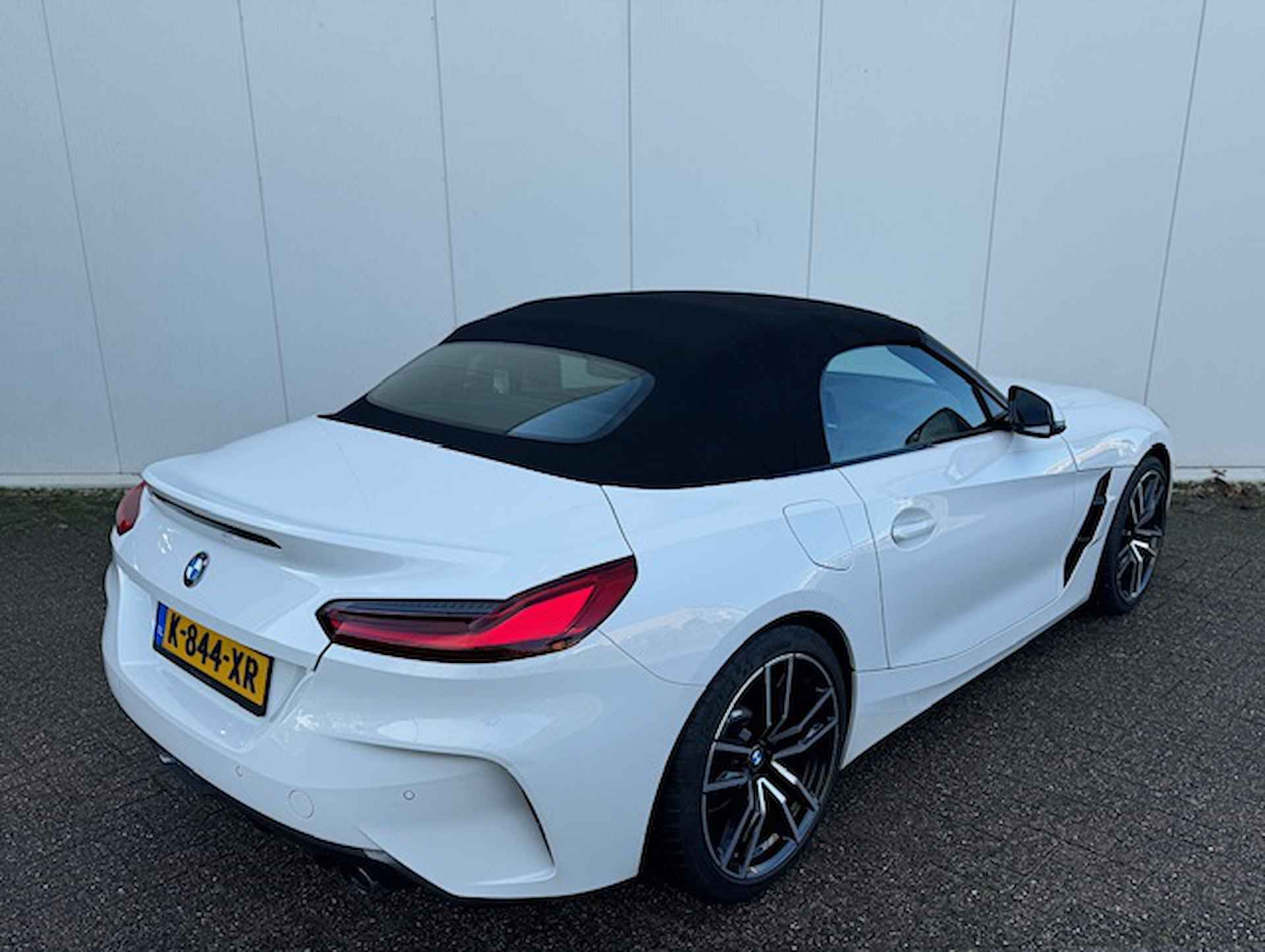 BMW Z4 Roadster sDrive20i High Executive M-sport M-sport , 19" 255 V 275 A , Harman-Kardon , Sportuitlaatsysteem , BMW LED light , Stuur&stoelverwarming , Sfeerverlichting , PTS voor en achter - 3/29