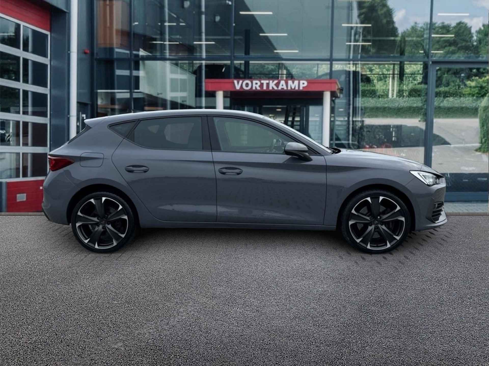 CUPRA Leon 1.4 TSI DSG E-HYBRID NAVI/ACC/STOEL-STUURVERW/PDC/CARPLAY - 4/24