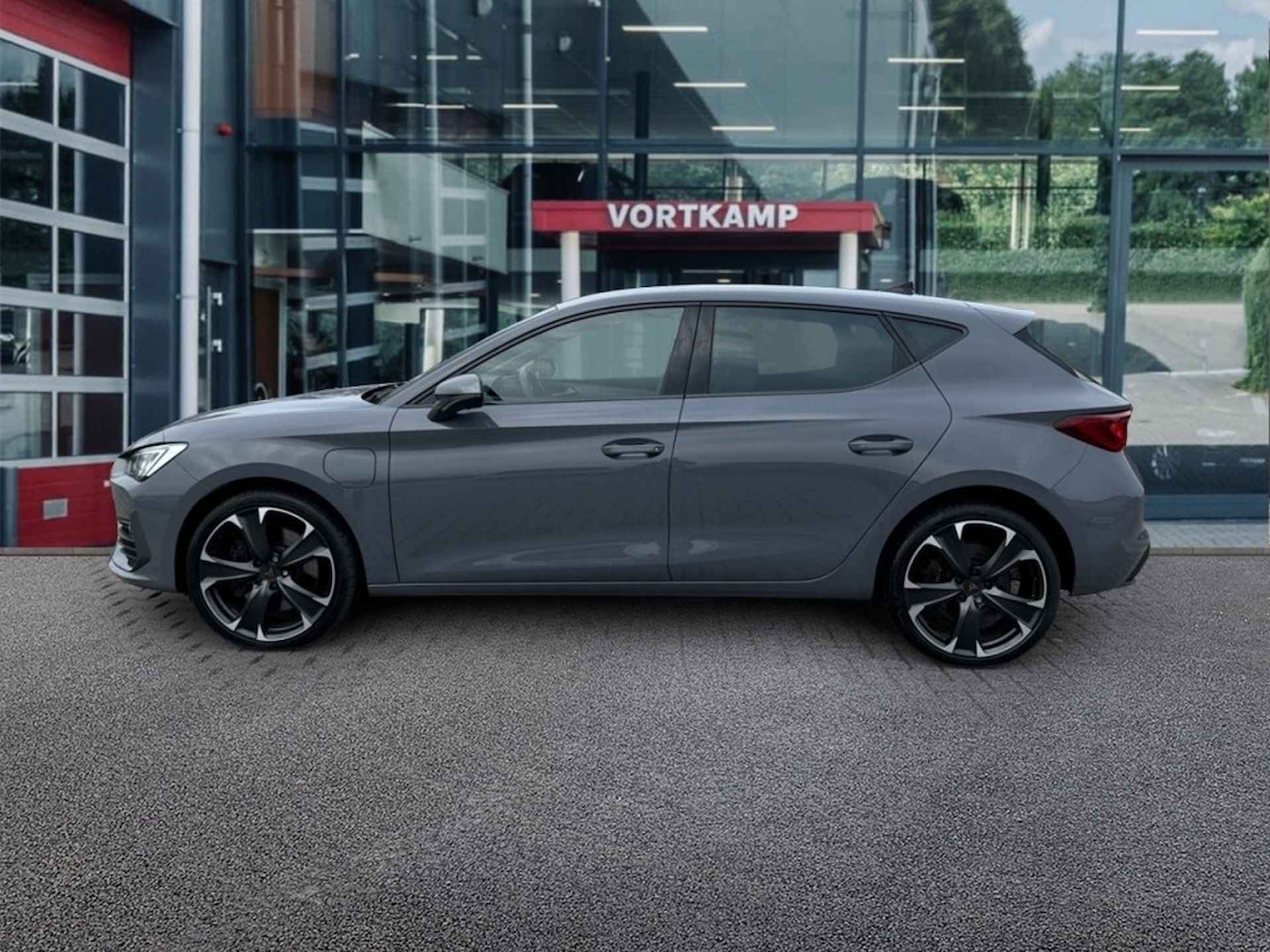 CUPRA Leon 1.4 TSI DSG E-HYBRID NAVI/ACC/STOEL-STUURVERW/PDC/CARPLAY - 8/24