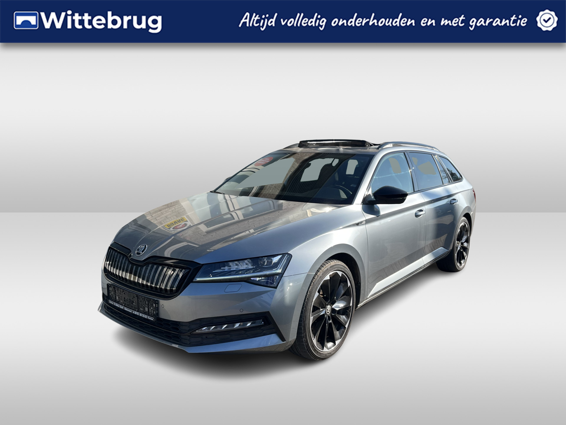 Škoda Superb Combi 1.4 TSI iV Sportline / AUTOMAAT/ PANO/ TREKHAAK/ KEYLESS/ ACC/ DIGITAL DASH/ DAB/ NAVI/ SMARTLINK/ STOELVERWARMING V&A/ PARK. SENSOREN/ MEMORY SEAT