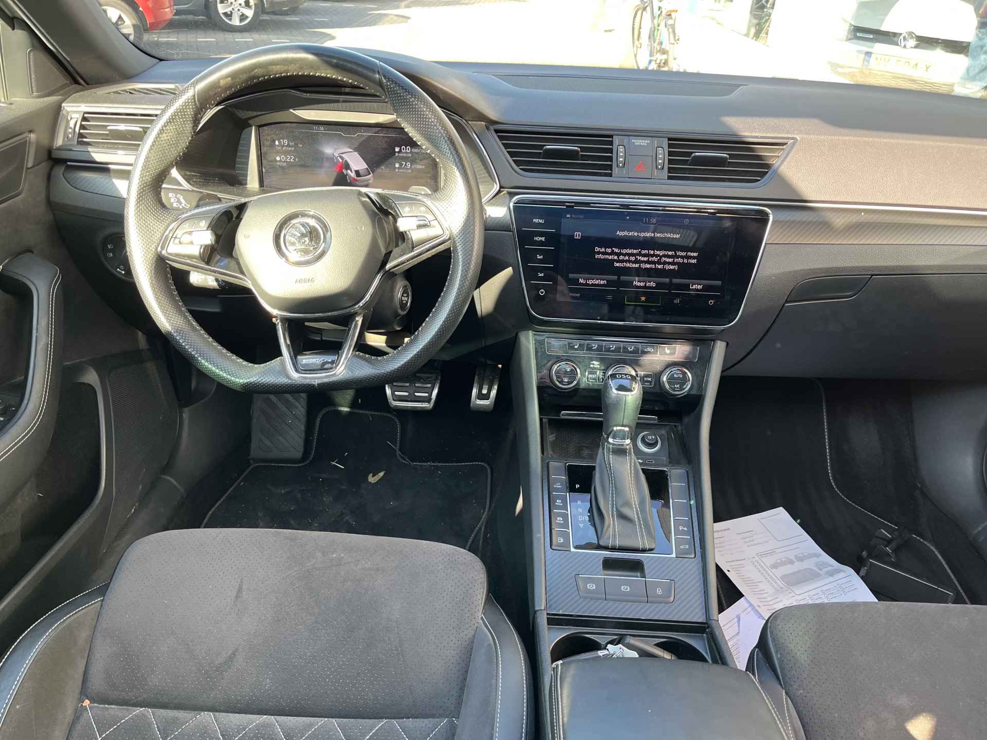 Škoda Superb Combi 1.4 TSI iV Sportline / AUTOMAAT/ PANO/ TREKHAAK/ KEYLESS/ ACC/ DIGITAL DASH/ DAB/ NAVI/ SMARTLINK/ STOELVERWARMING V&A/ PARK. SENSOREN/ MEMORY SEAT - 9/39