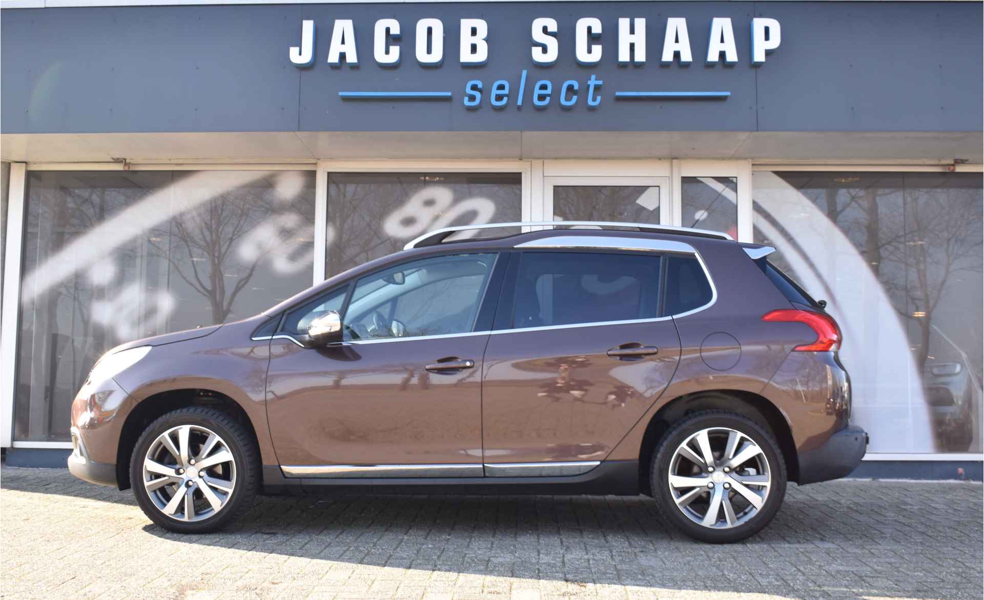 Peugeot 2008 1.6 VTi Féline / Panoramadak / Navigatie / Trekhaak / 17" LM - 6/35