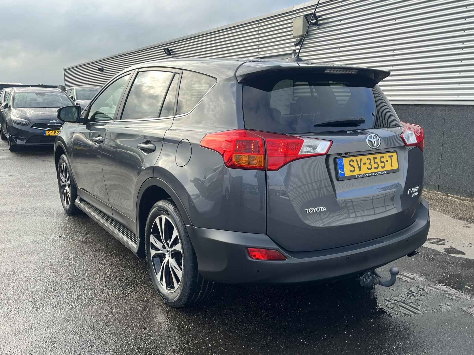 Toyota RAV4 2.0D Executive Business 4WD Schuif/kanteldak, Trekhaak, Dodehoekdetectie, Navigatie, Nieuw geleverd en dealeronderhouden, JBL, LMV, Stoelverwarming, Lederen bekleding - 27/59