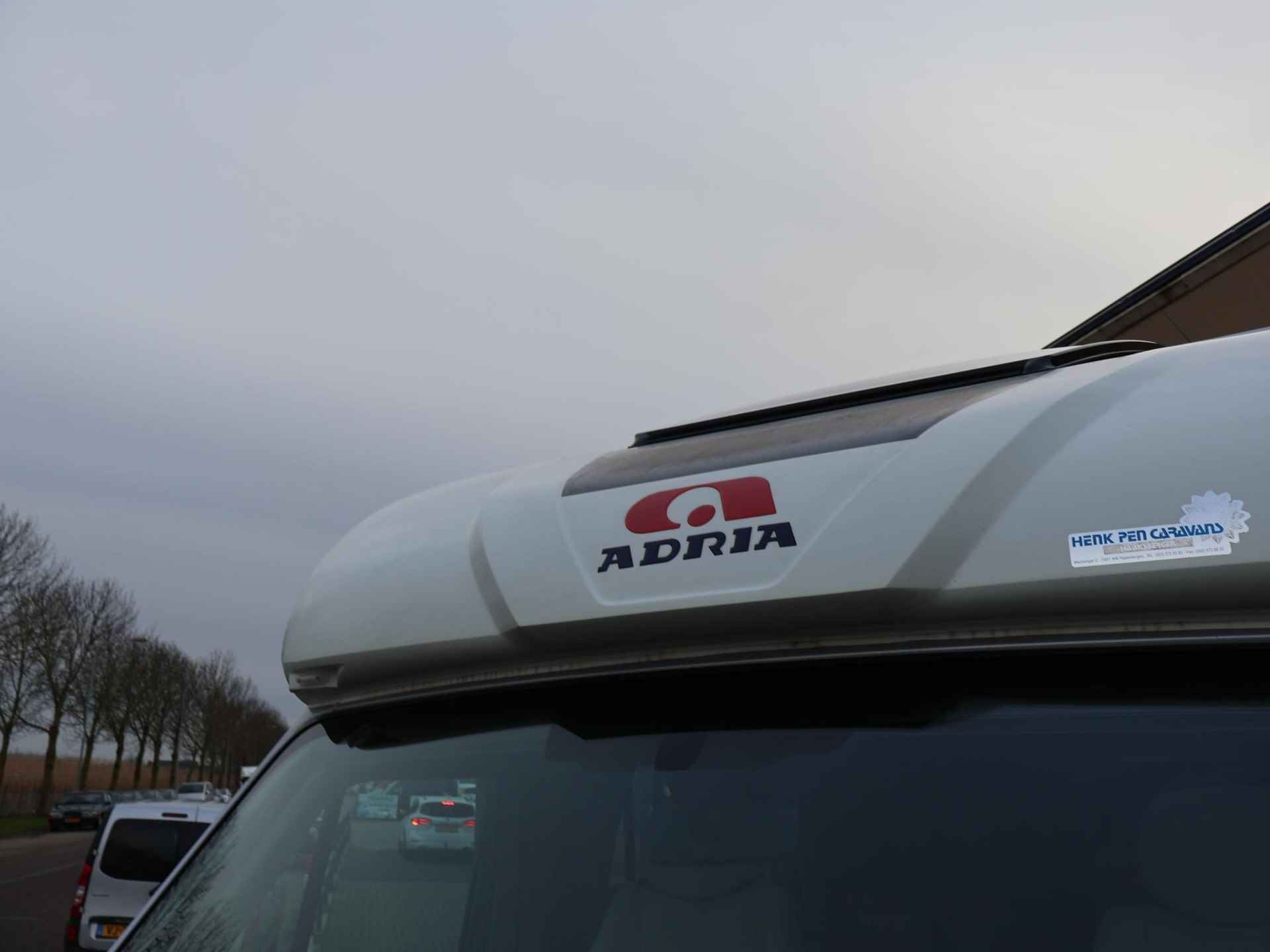 Renault Master Adria Matrix Supreme SL 150 PK Aut. 5-persoons Camper - 87/89