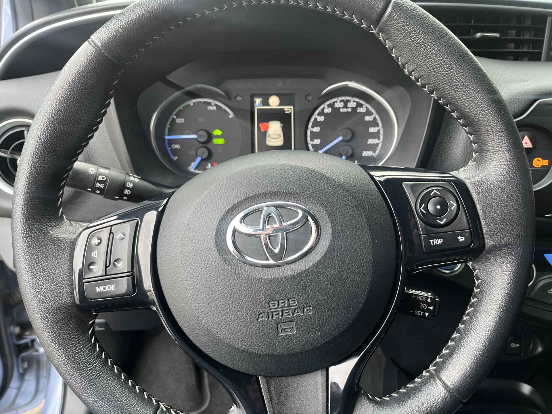 Toyota Yaris 1.5 Hybrid Premium - 16/36