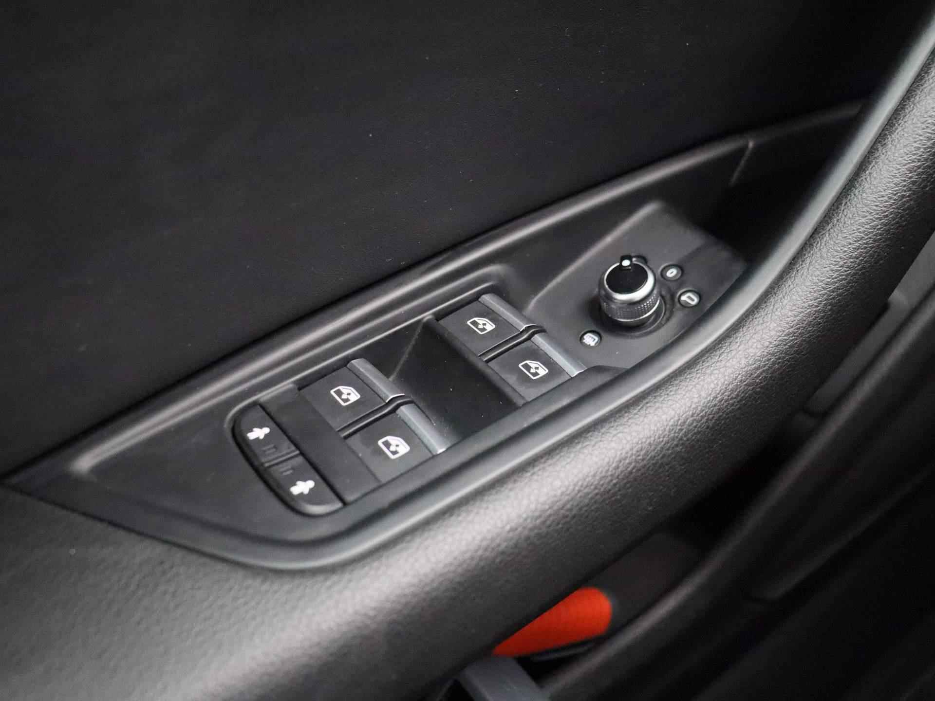 Audi A5 Sportback 40 TFSI S line  190 PK | Automaat | S-line exterieur | S-line interieur | LED  | Navigatie | lichtmetalen velgen | Electrisch zwenkbare trekhaak | Climate Control | Parkeersensoren | - 28/40