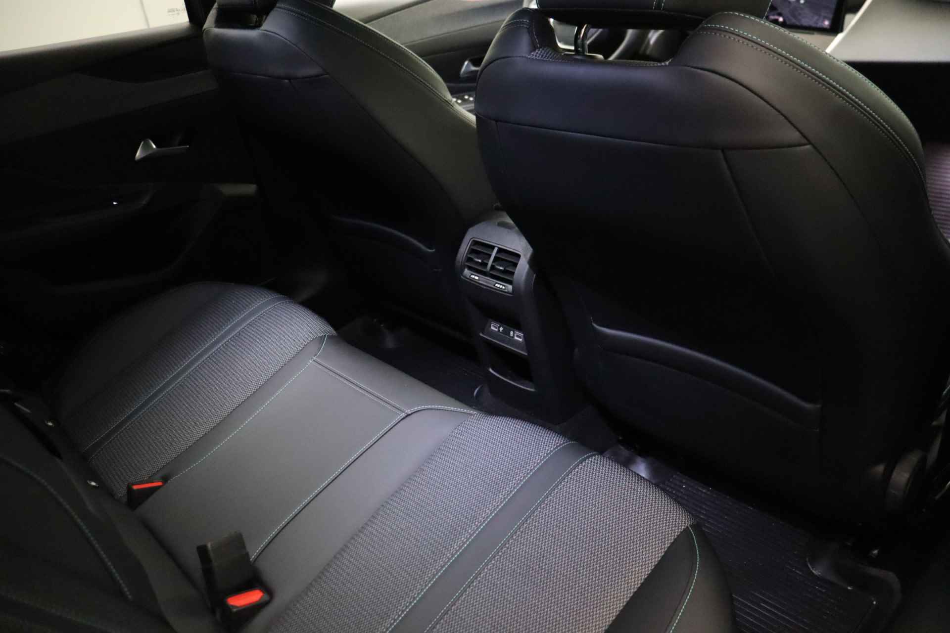 Peugeot 308 SW 1.2 PureTech Allure | Automaat | Camera | 4-Seizoensbanden | Adaptieve cruise control - 12/31