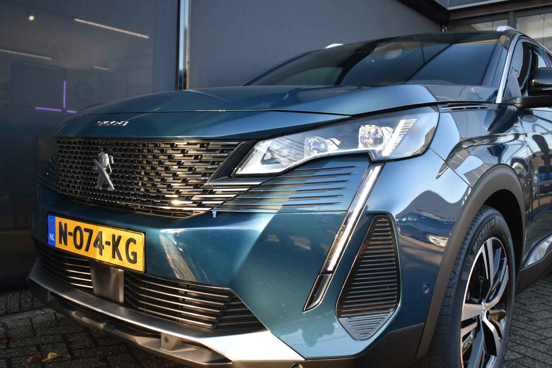 Peugeot 5008 1.2 PureTech GT 130pk Automaat | Adaptive Cruise | Leder/Alcantara | Navigatie | Achteruitrijcamera | Climate Control | Full-LED - 27/42