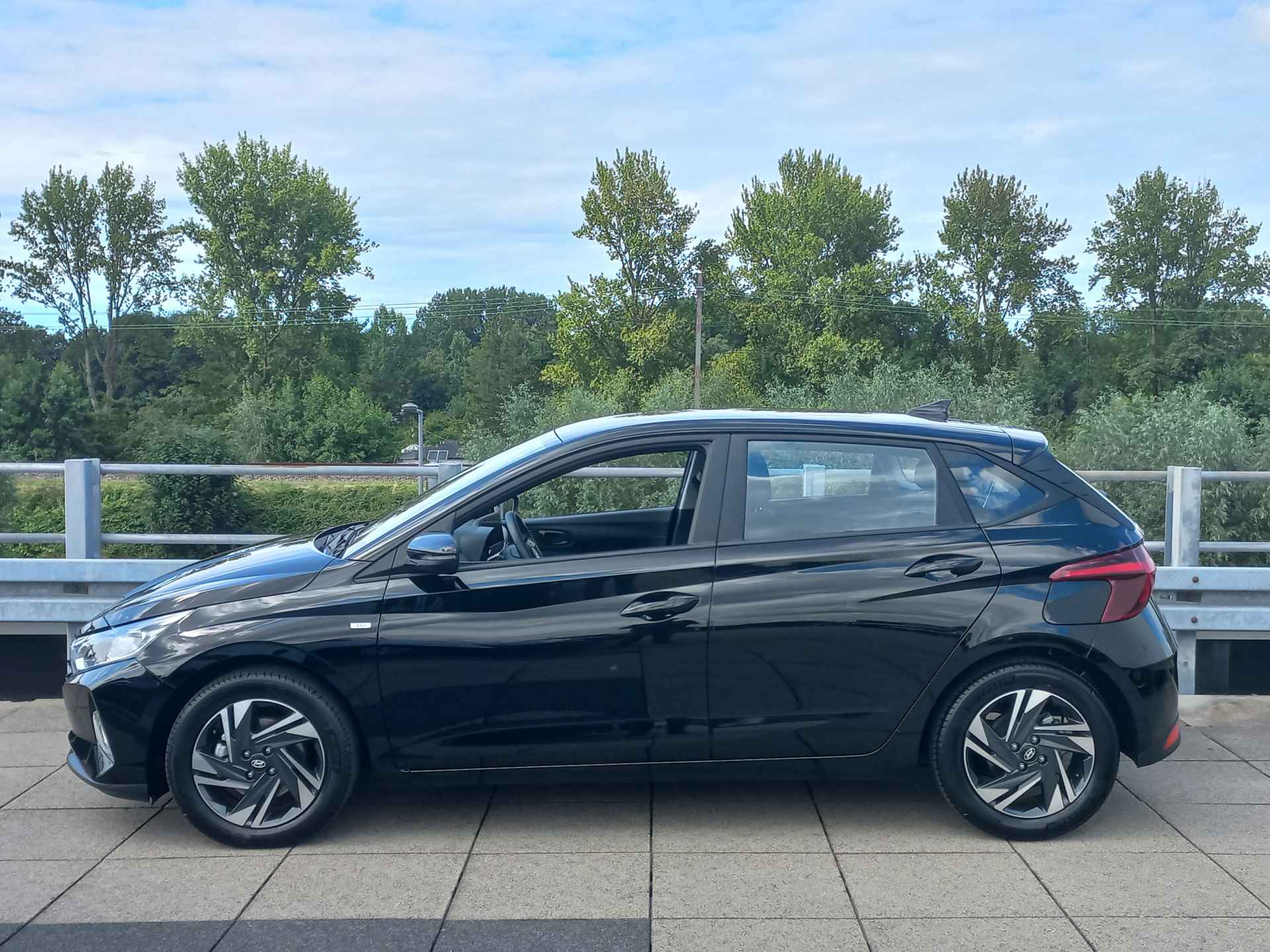 Hyundai i20 1.0 T-GDI Comfort Smart Automaat | NAVIGATIE | PARKEERCAMERA | LICHTMETALEN VELGEN MD - 9/38